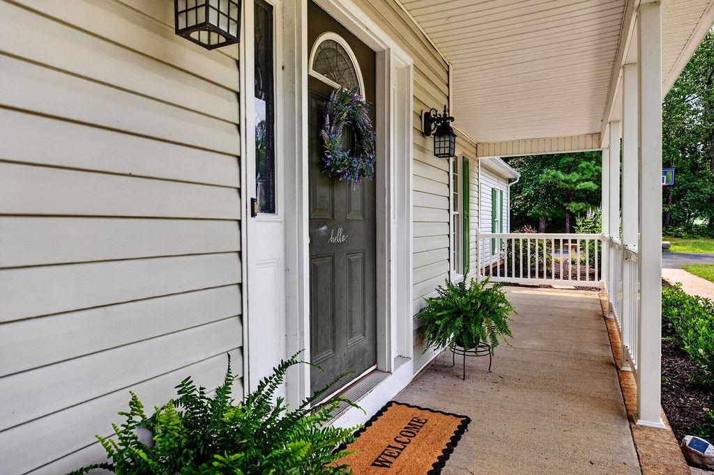 310 Arrowhead Ln, Stuarts Draft, VA 24477 — photo 4