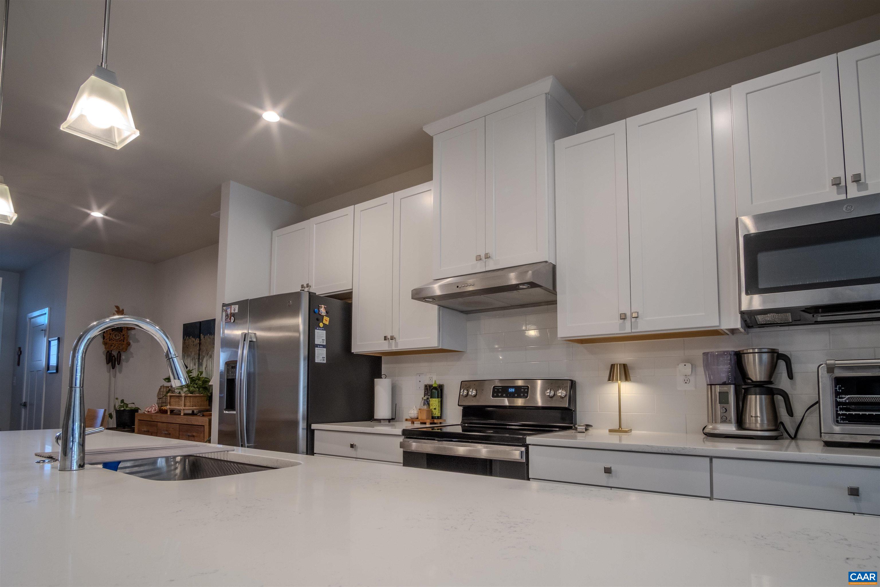 909 Marsac St, Charlottesville, VA 22901 - photo 6