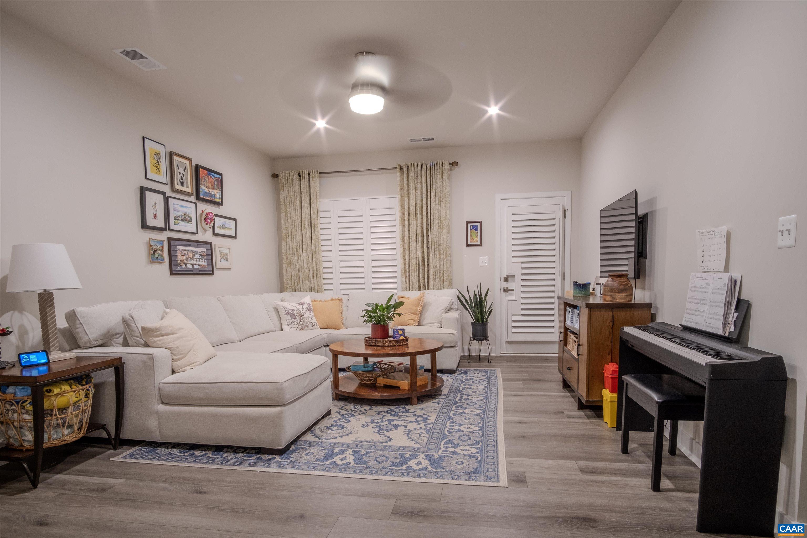 909 Marsac St, Charlottesville, VA 22901 - photo 7