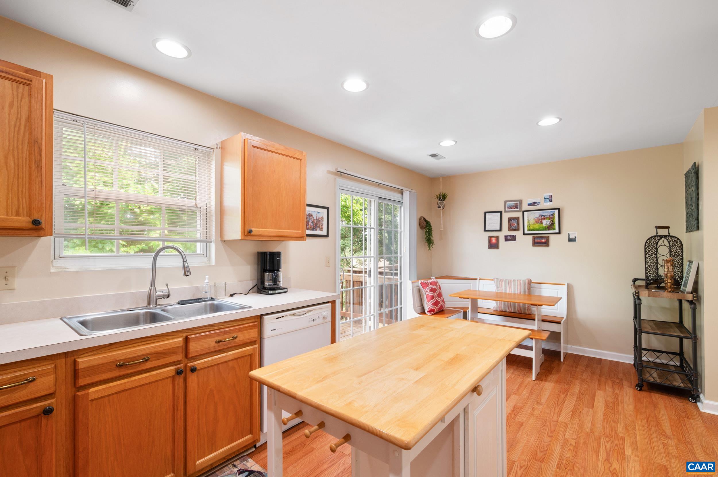 103 Hartford Ct, Charlottesville, VA 22902 — photo 3