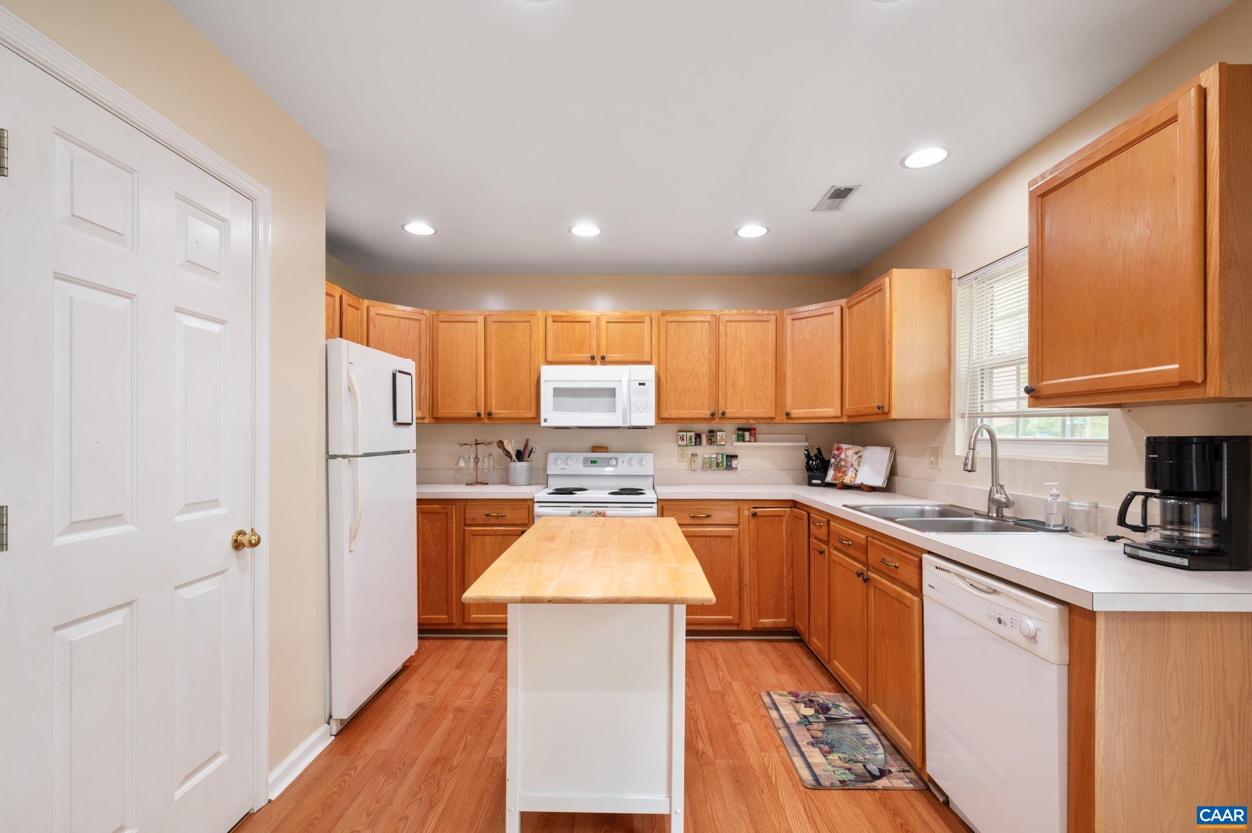 103 Hartford Ct, Charlottesville, VA 22902 — photo 8
