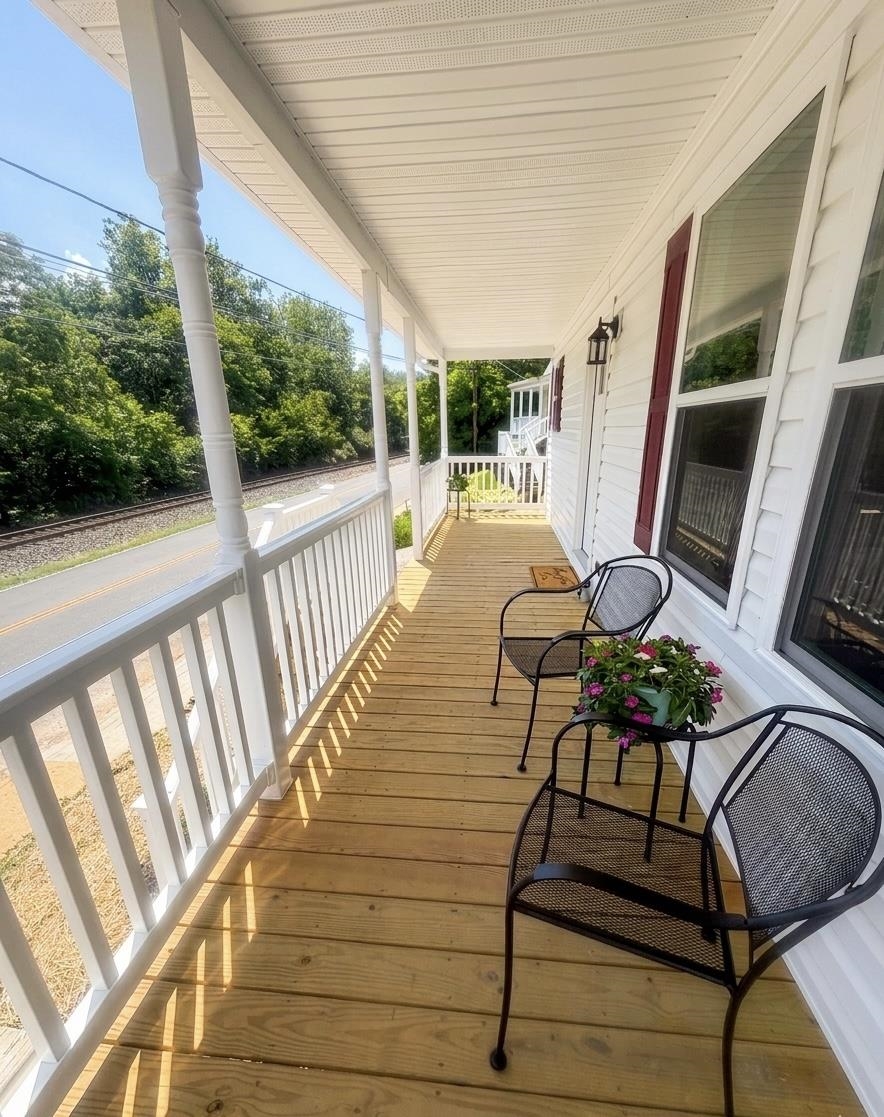 1117 Stuart St, Staunton, VA 24401 — photo 3