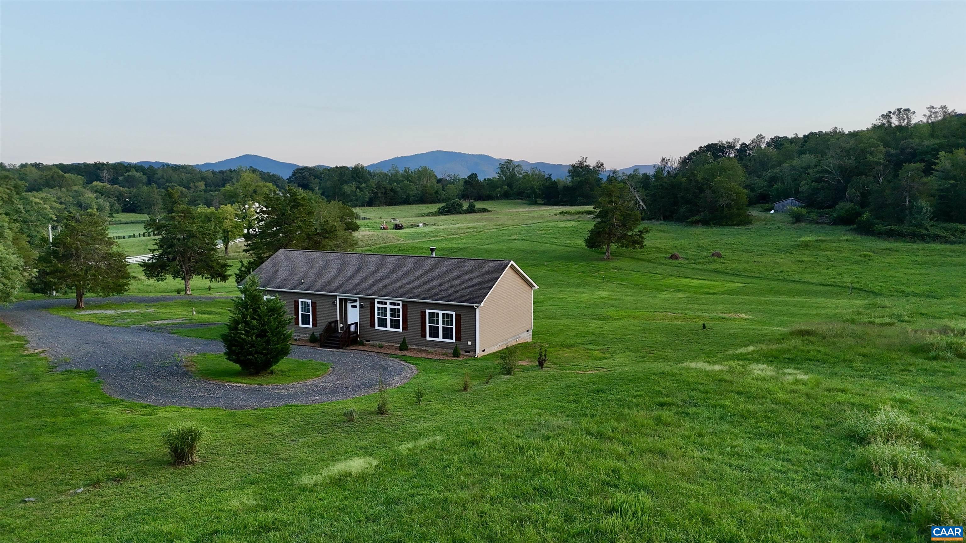 462 Burchs Creek Rd, Crozet, VA 22932 — photo 2