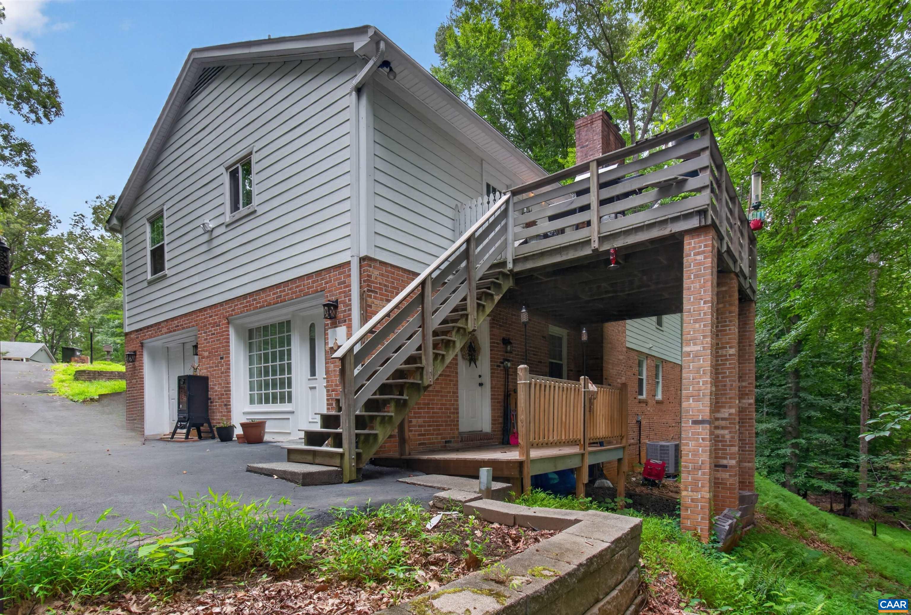 310 Crestfield Ct, Charlottesville, VA 22911 — photo 4