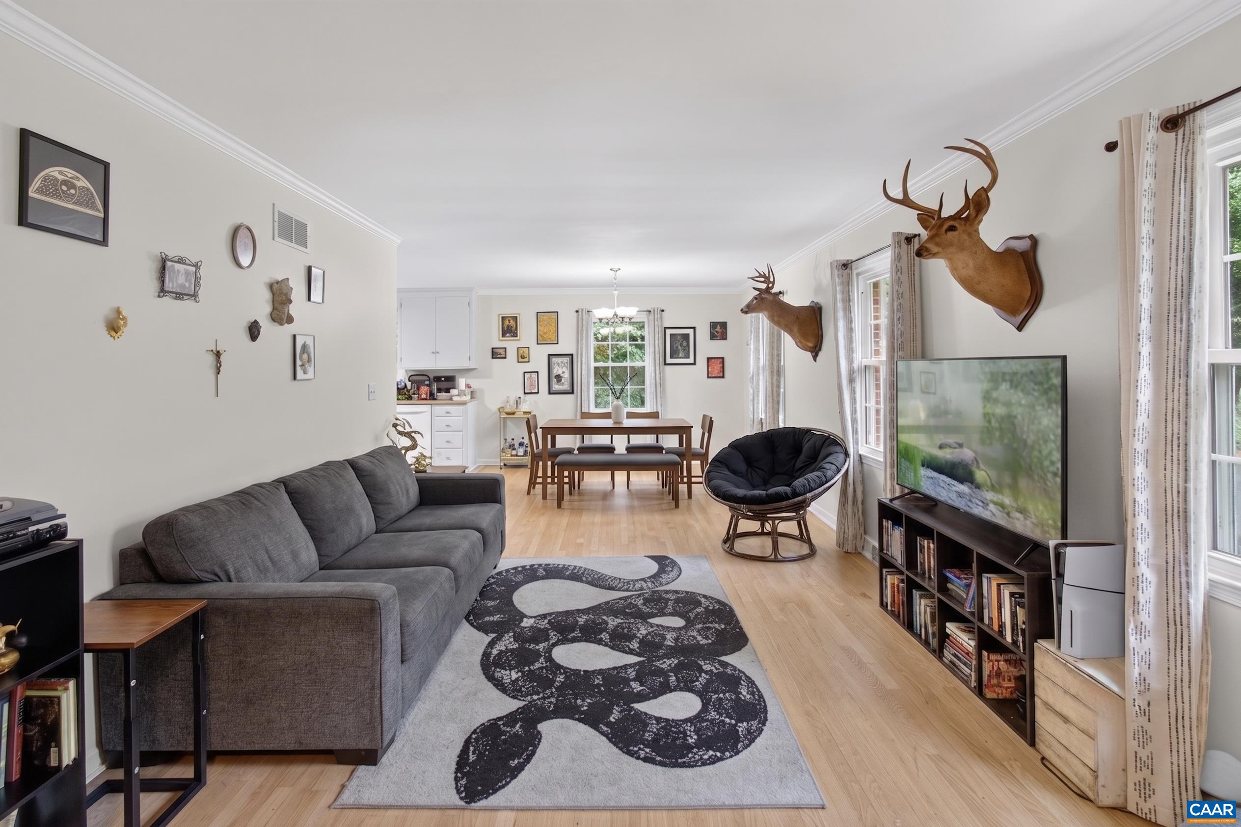 310 Crestfield Ct, Charlottesville, VA 22911 — photo 6