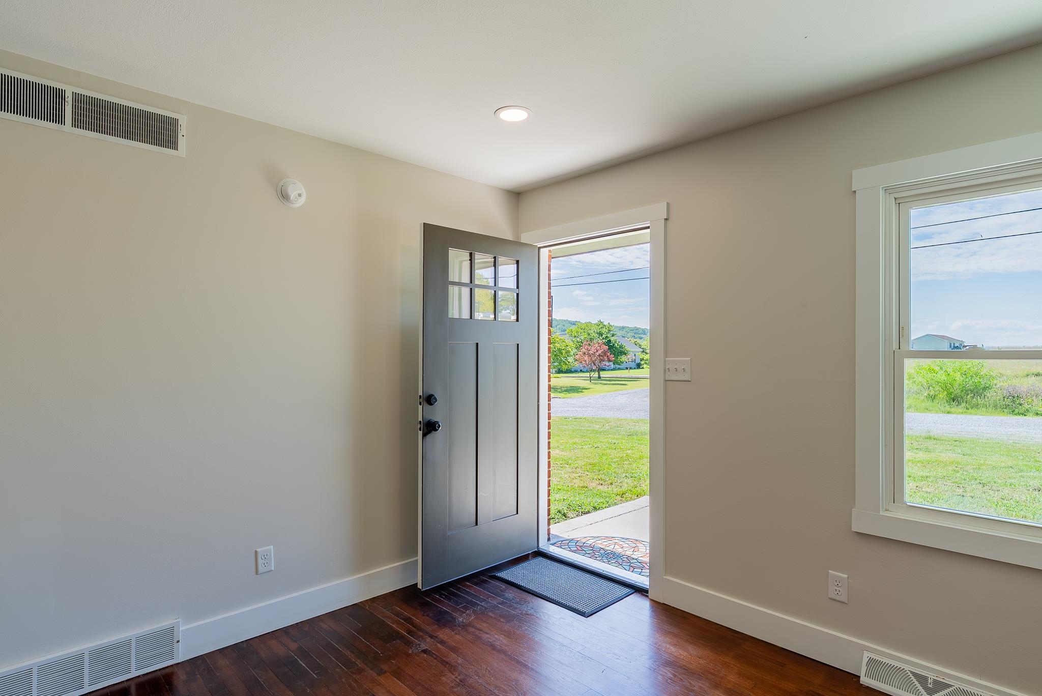 4647 Stella St, Penn Laird, VA 22846 — photo 8