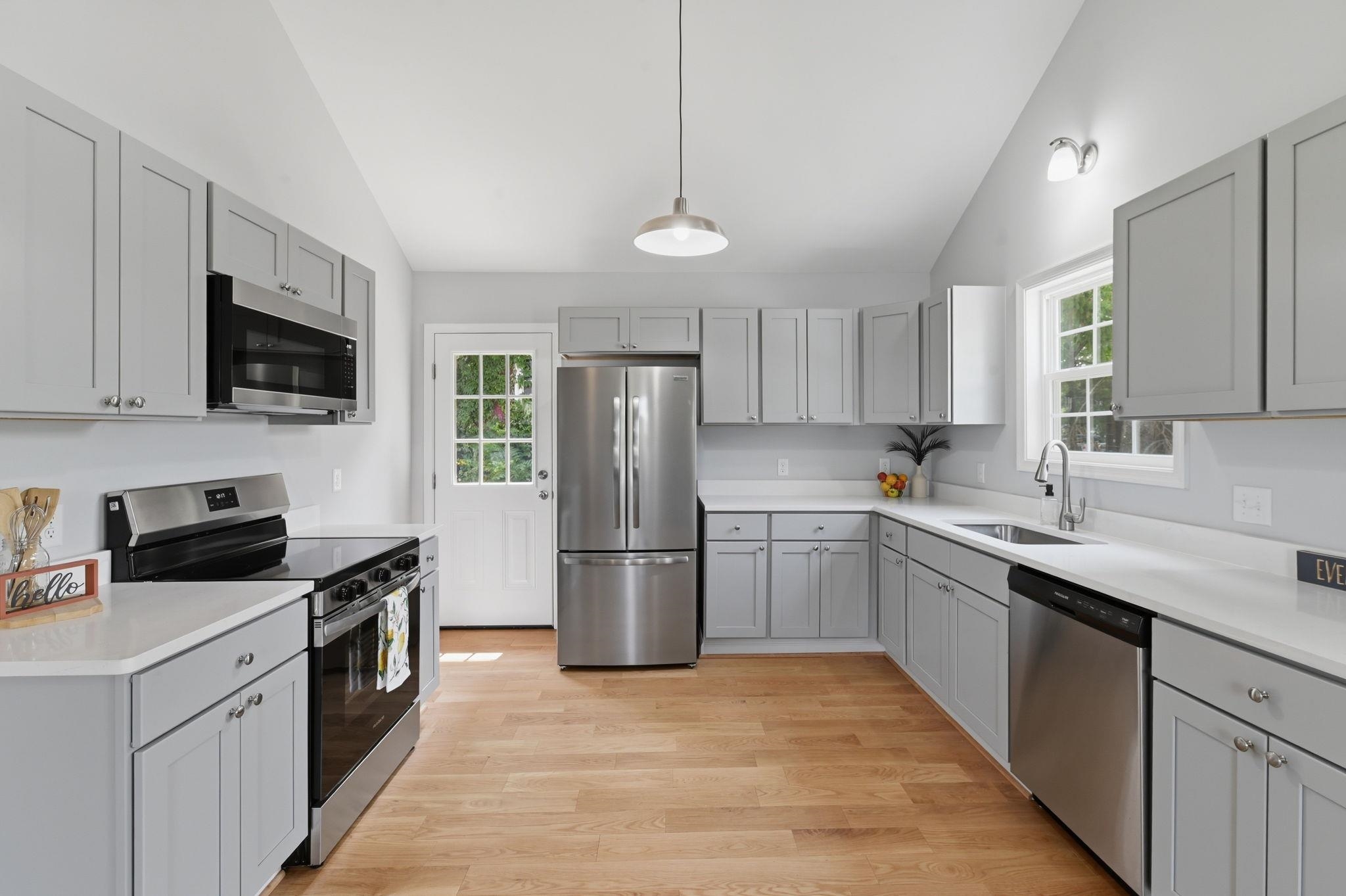 715 Mineola St, Staunton, VA 24401 — photo 6