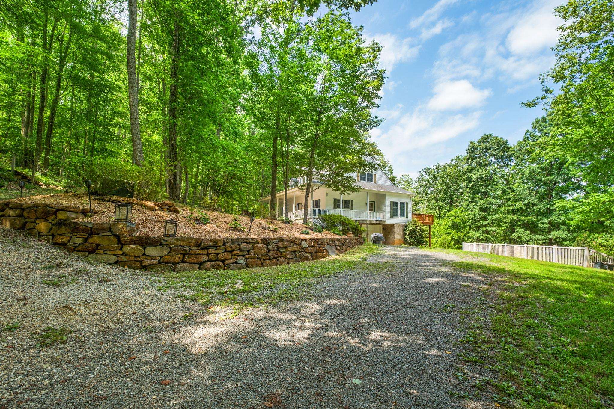 158 Mountain Star Dr, Shipman, VA 22971 — photo 5