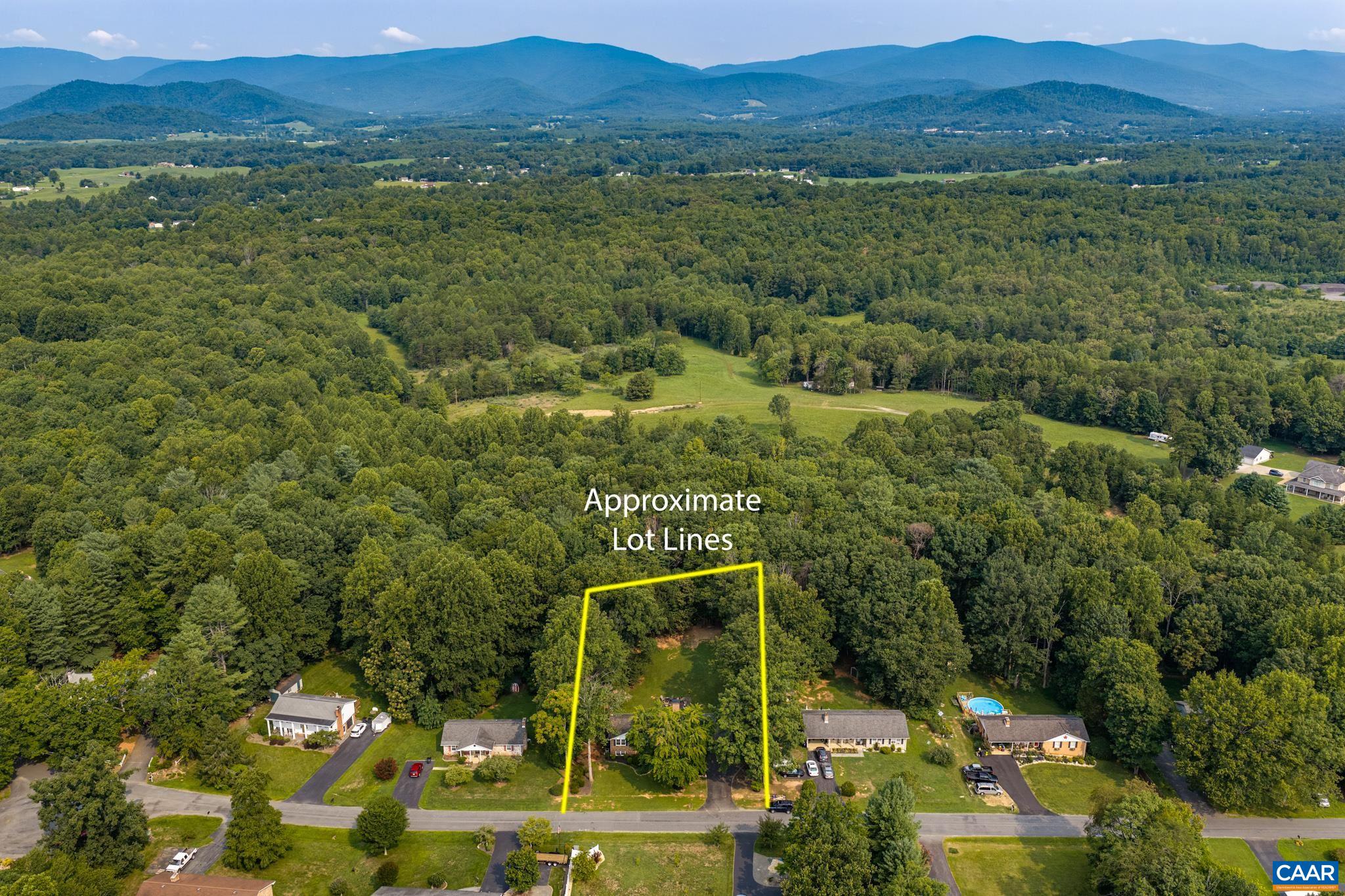 386 Fairlane Dr, Stanardsville, VA 22973 — photo 3