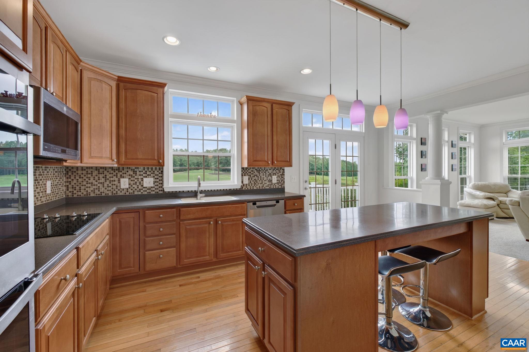 97 Lakeview Ct, Zion Crossroads, VA 22942 — photo 3