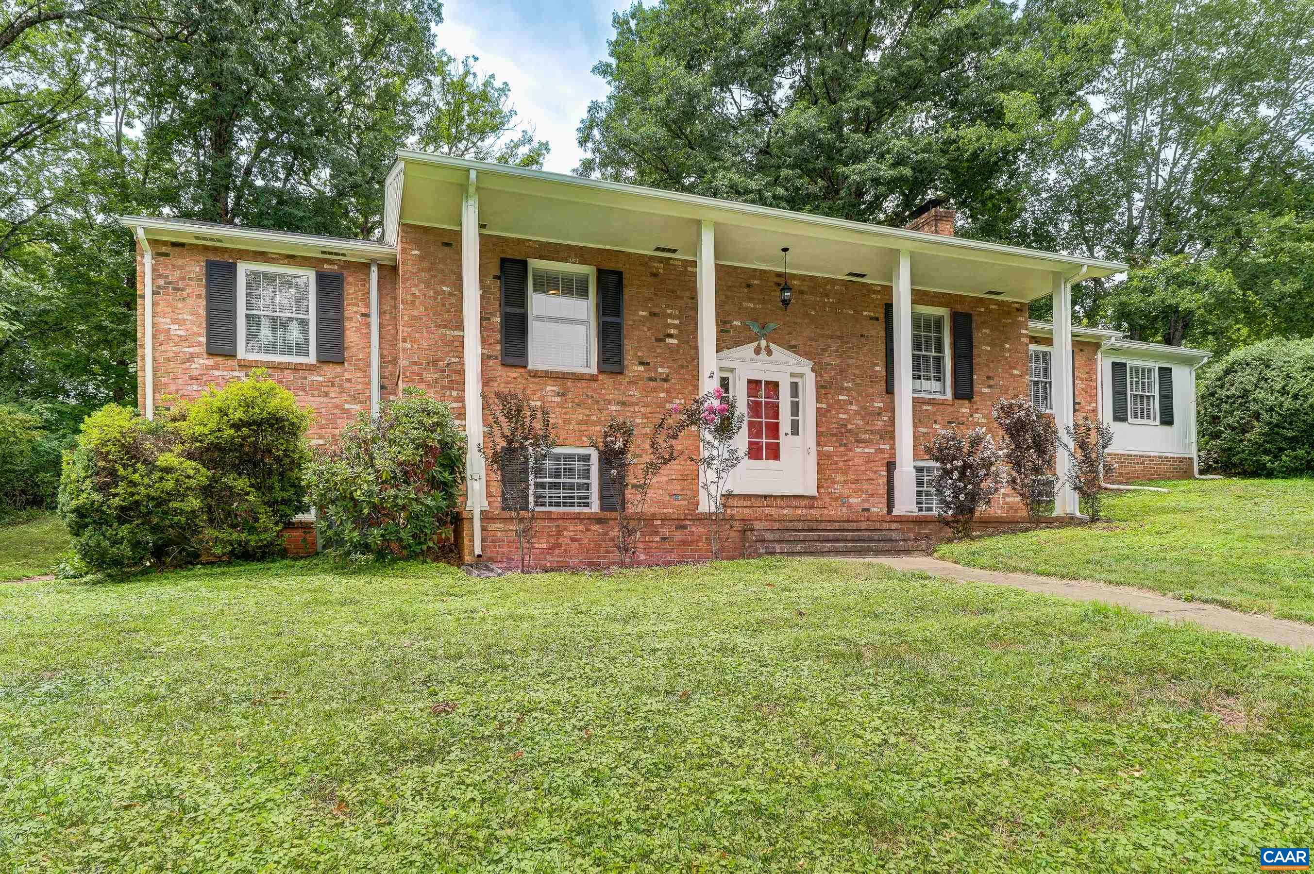 403 Carrsbrook Dr, Charlottesville, VA 22901