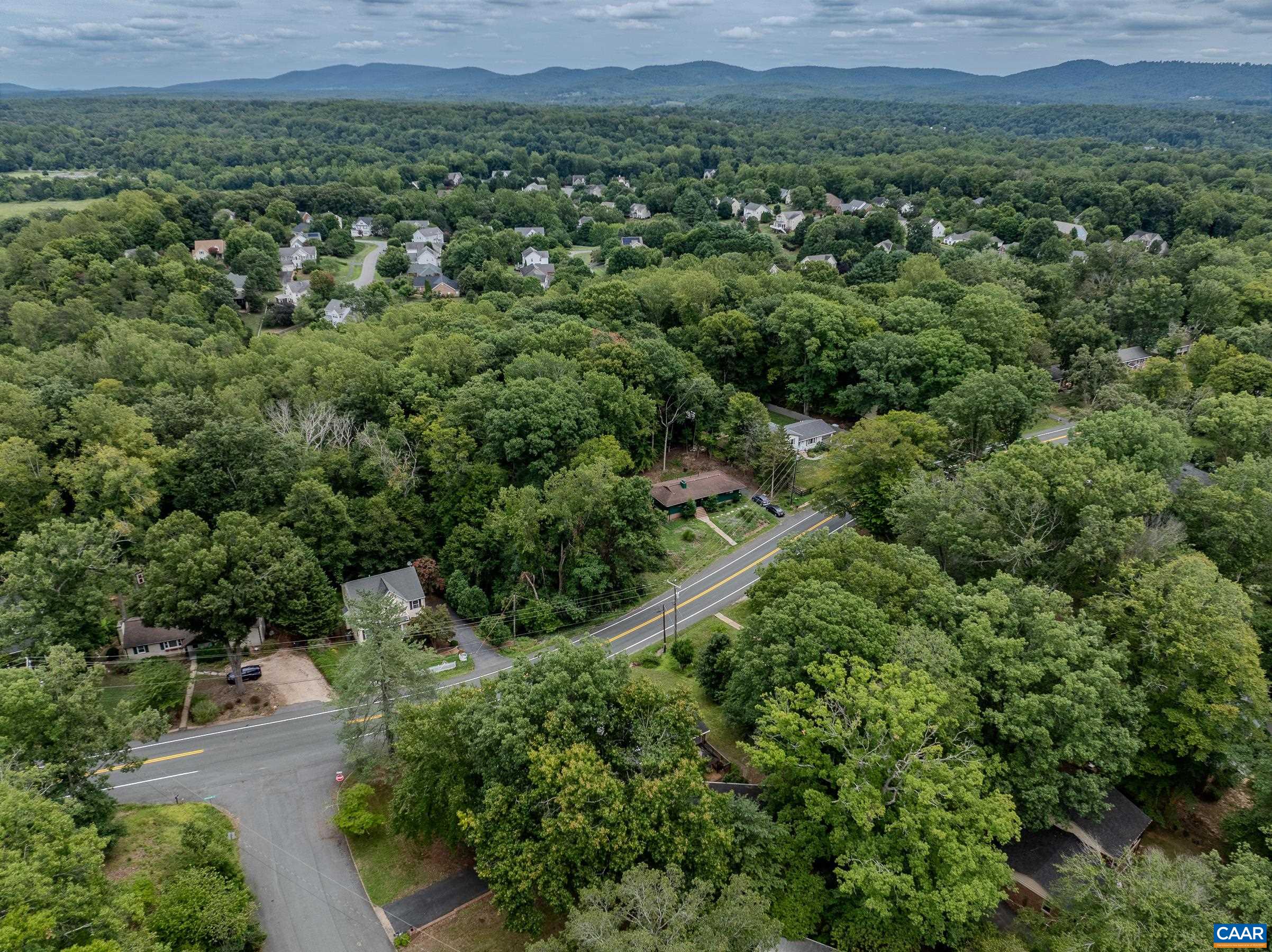 403 Carrsbrook Dr, Charlottesville, VA 22901 — photo 2