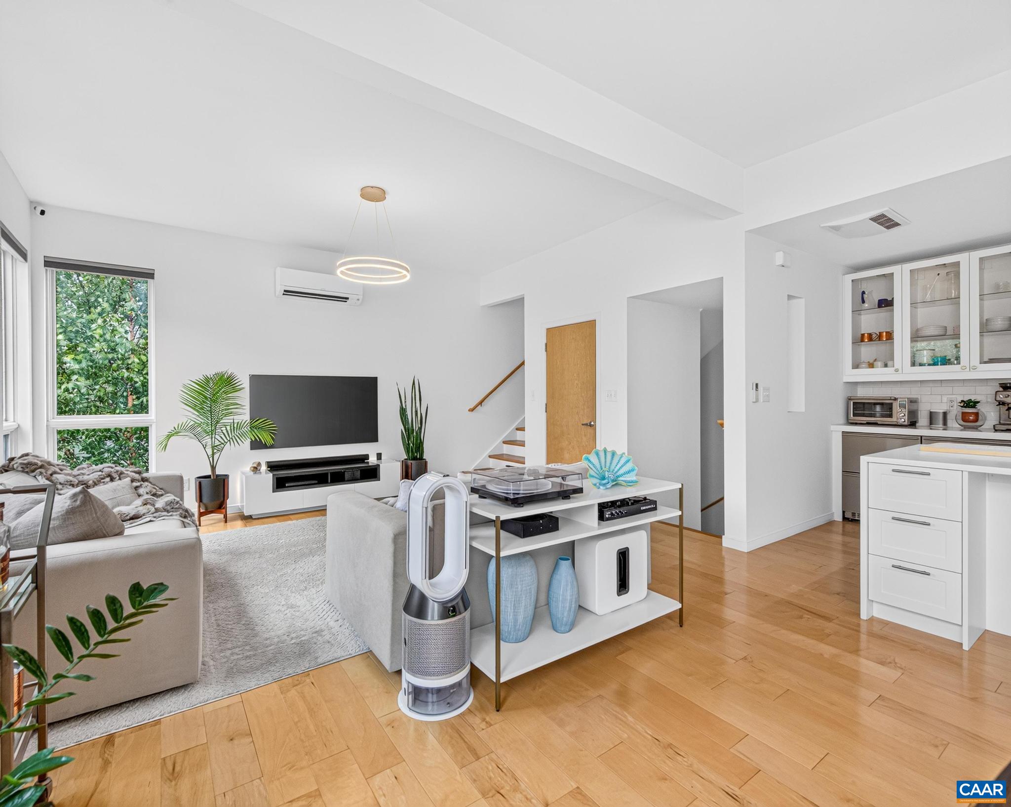 1130 E High St, Charlottesville, VA 22902 — photo 4
