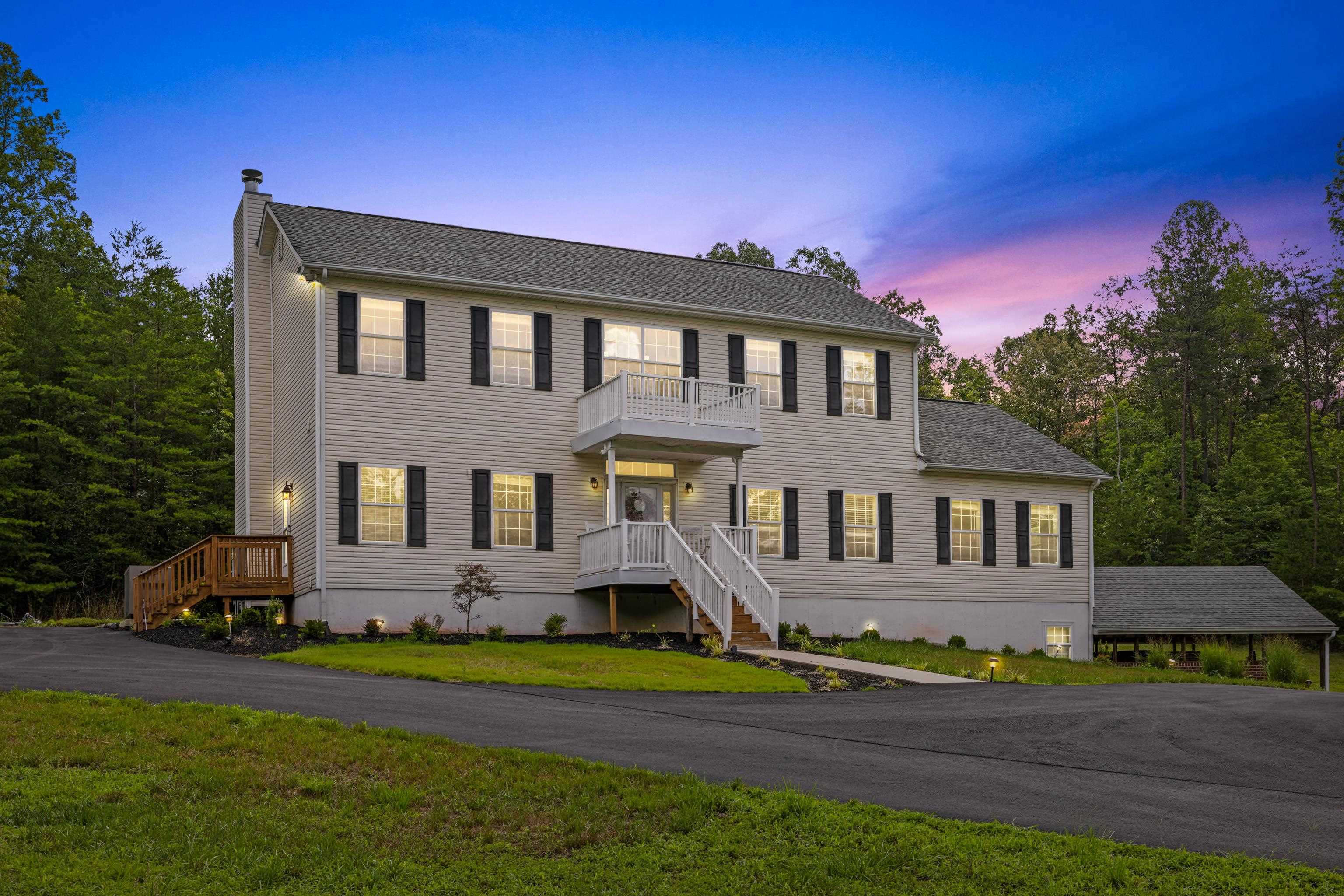 17 Pine Ridge Rd, Faber, VA 22938