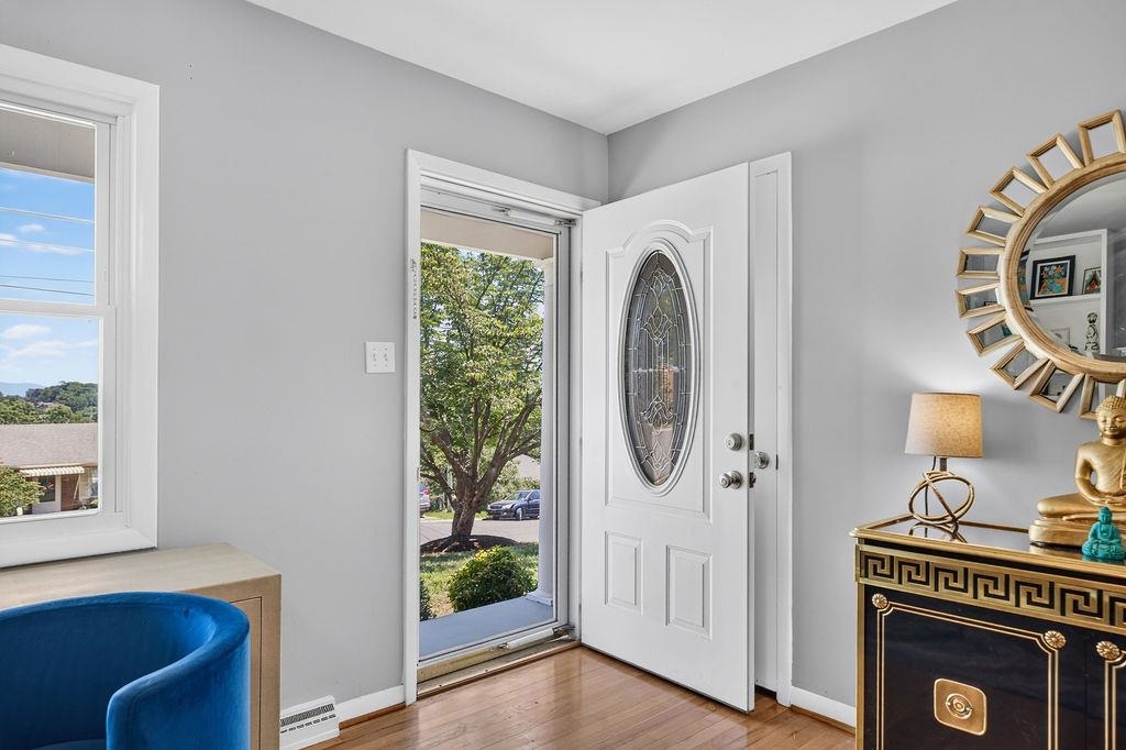 1418 Aiken St, Staunton, VA 24401 — photo 4