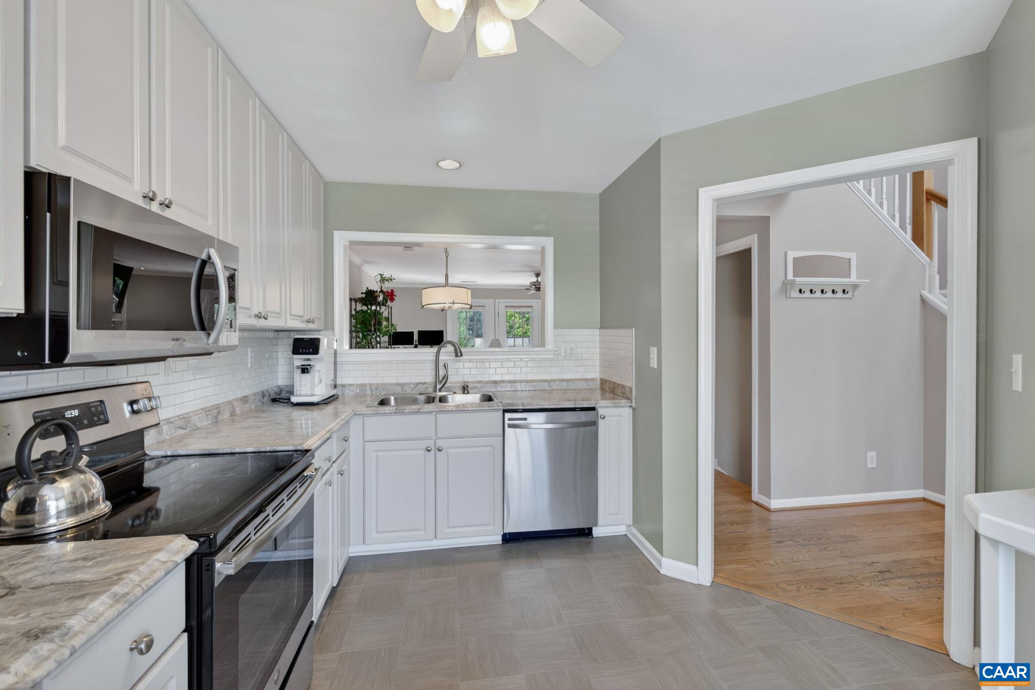 1402 Allister Grn, Charlottesville, VA 22901 — photo 8