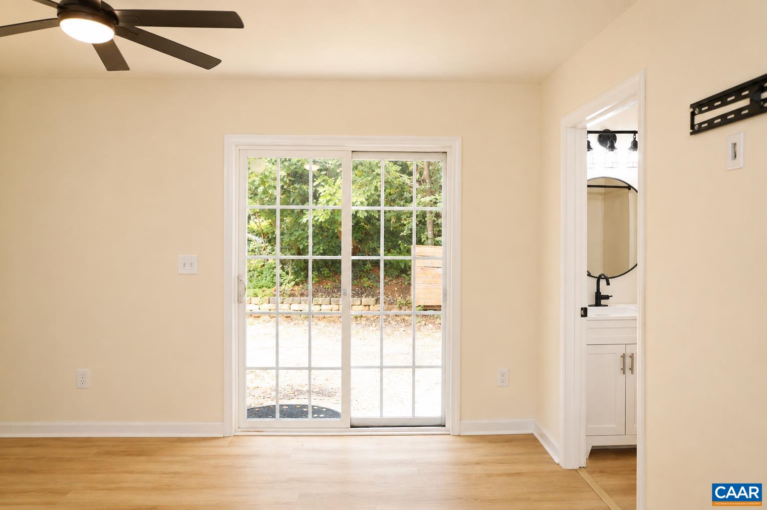 117 Waterbury Ct, Charlottesville, VA 22902 — photo 5