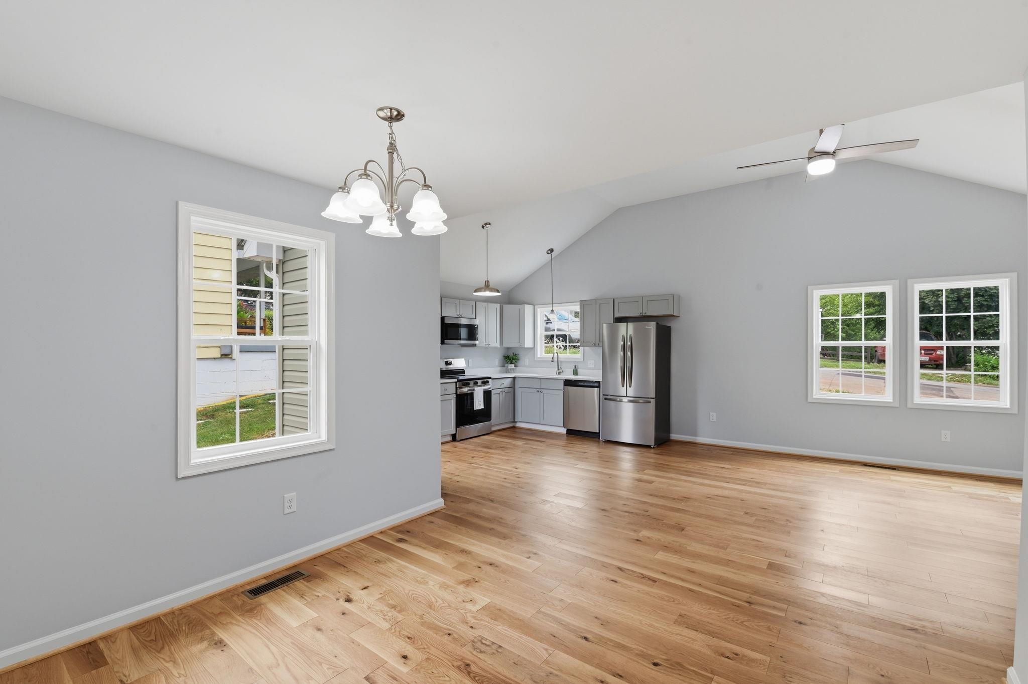 711 Mineola St, Staunton, VA 24401 — photo 3