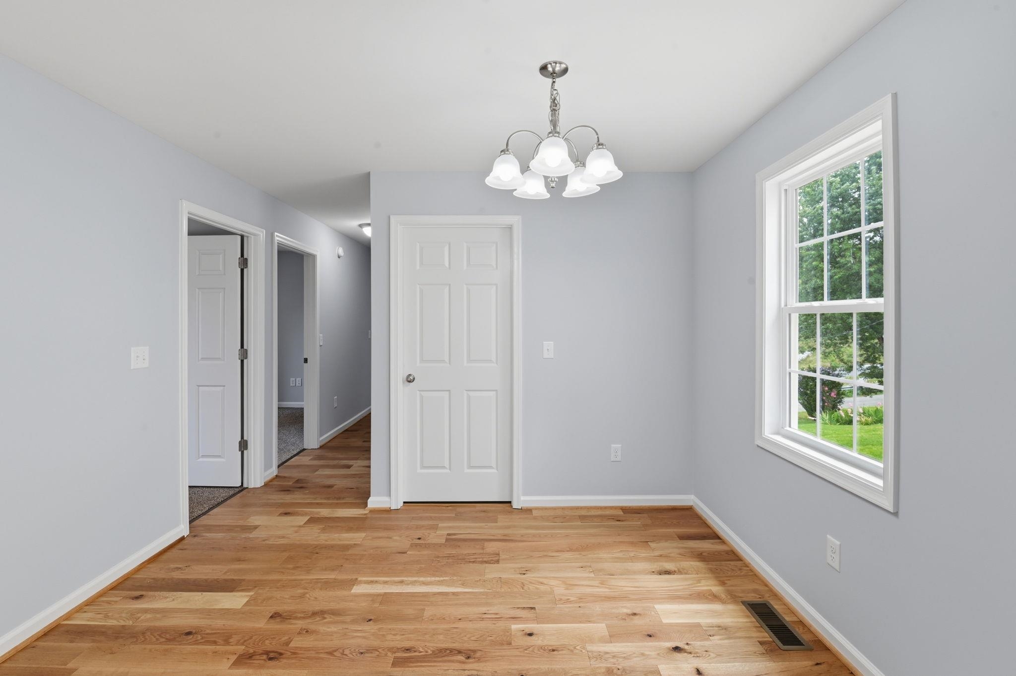 711 Mineola St, Staunton, VA 24401 — photo 9
