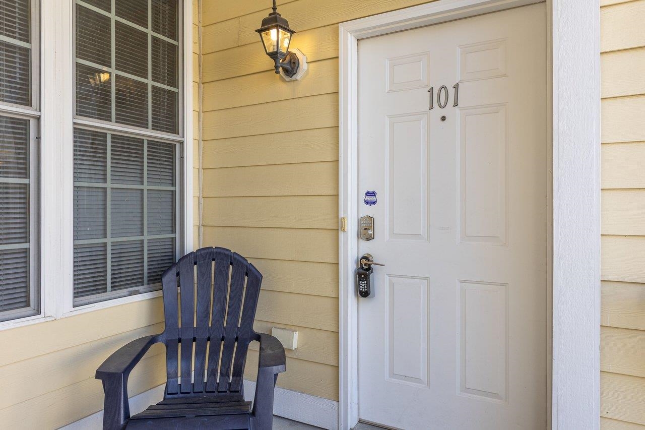 45 Windgate Cir, Fishersville, VA 22939 — photo 2