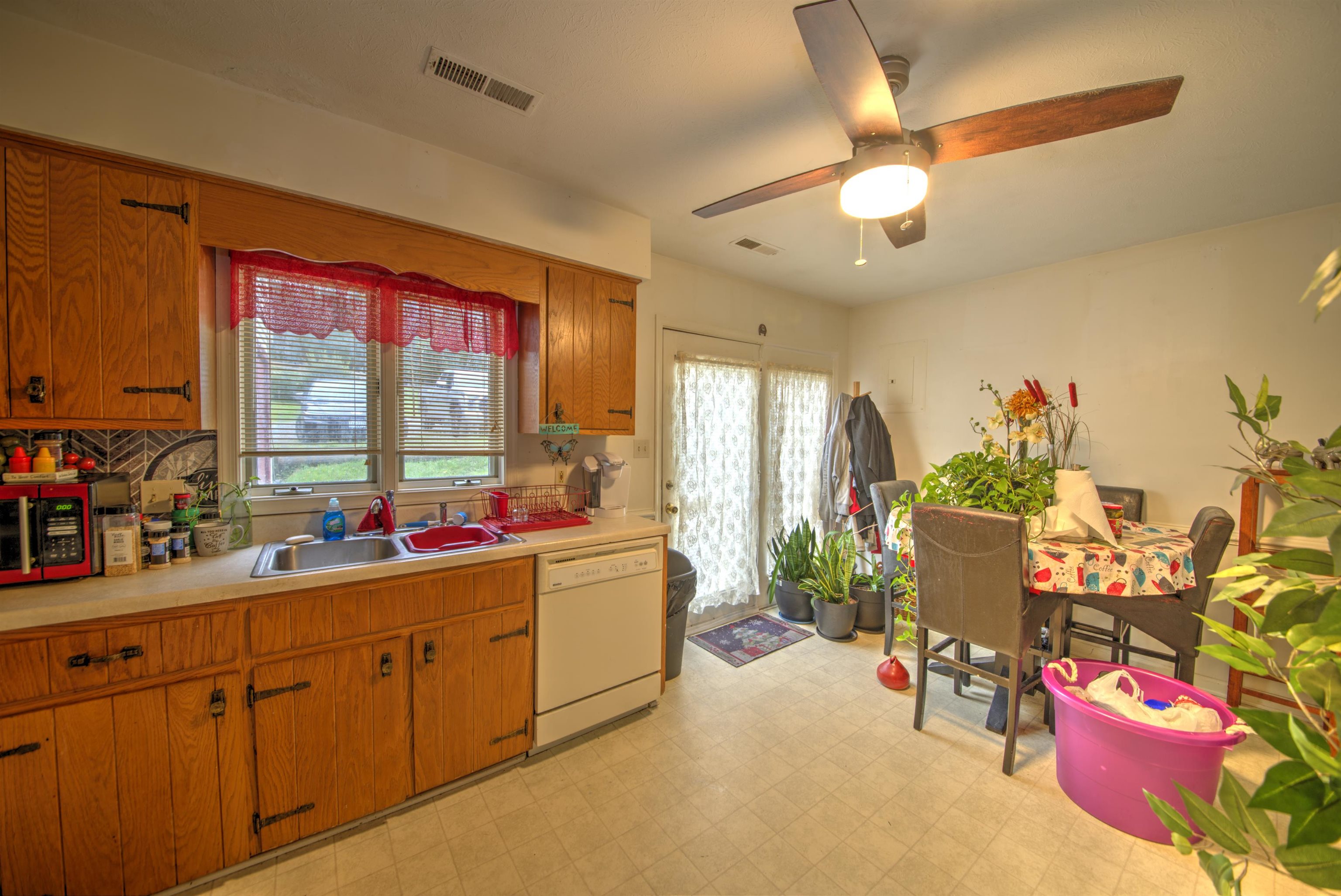 1412 5th St, Waynesboro, VA 22980 — photo 5