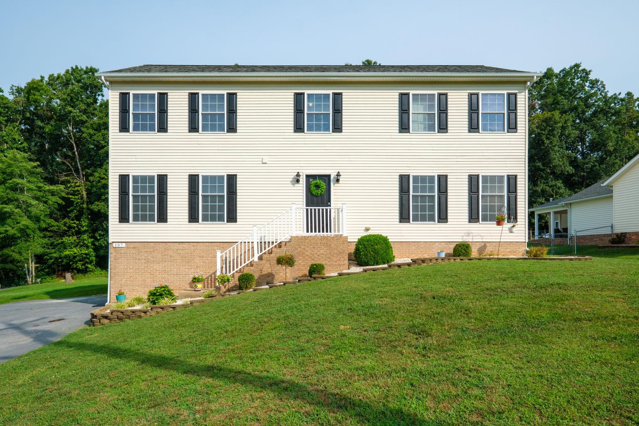 157 Back Rd, Shenandoah, VA 22849