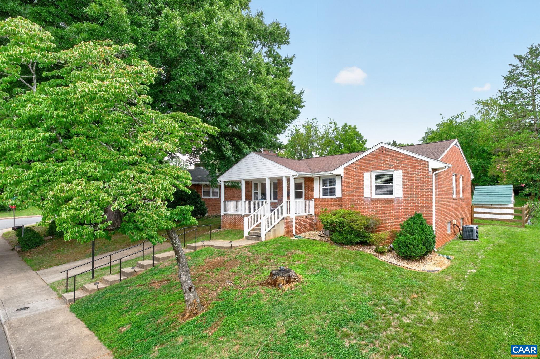 335 Camellia Dr, Charlottesville, VA 22903 — photo 4