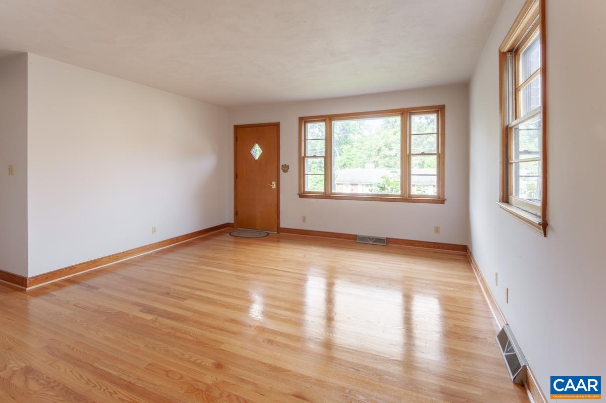 331 Camellia Dr, Charlottesville, VA 22903 — photo 7