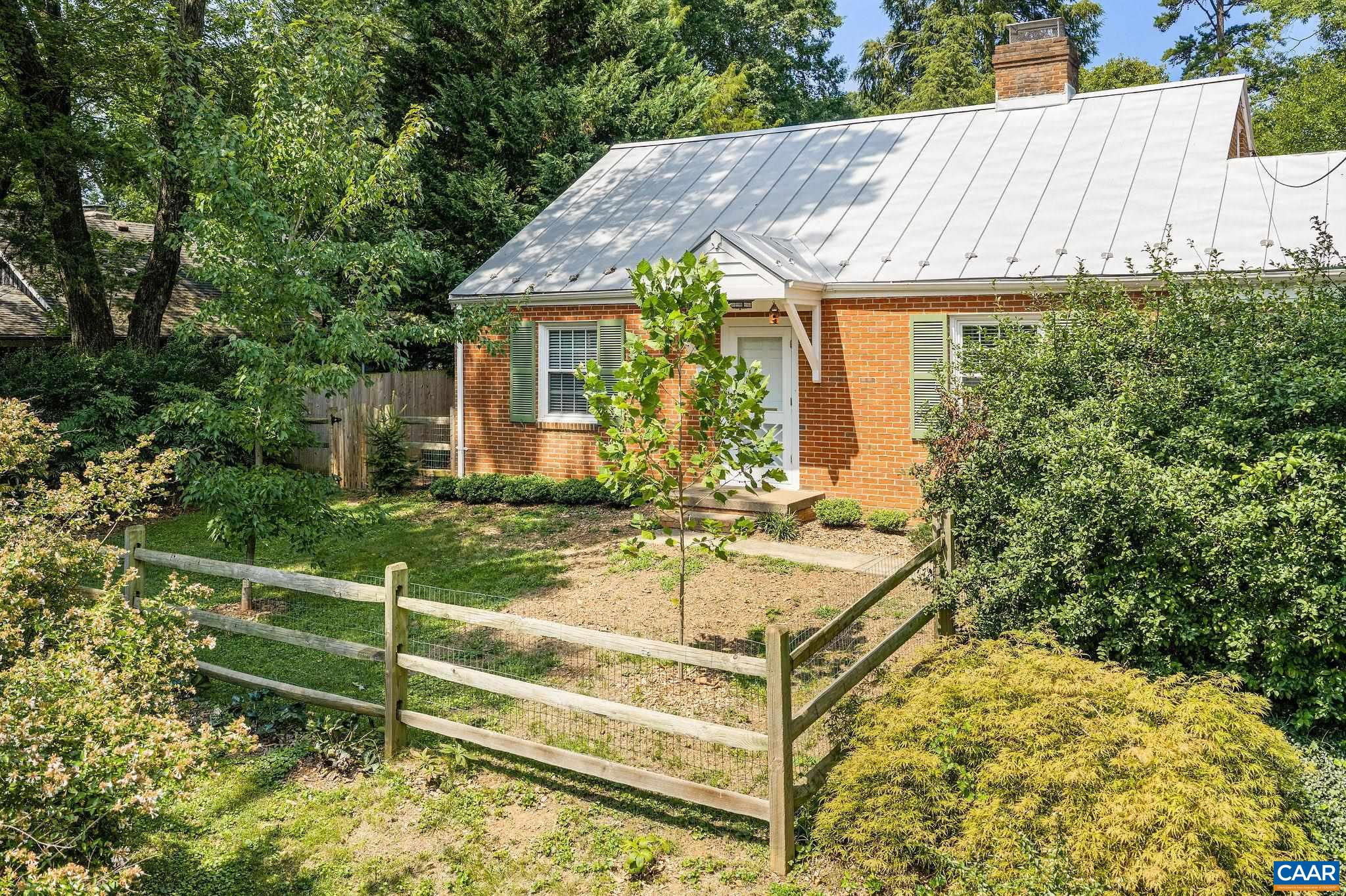 113 Cameron Ln, Charlottesville, VA 22903 - photo 2
