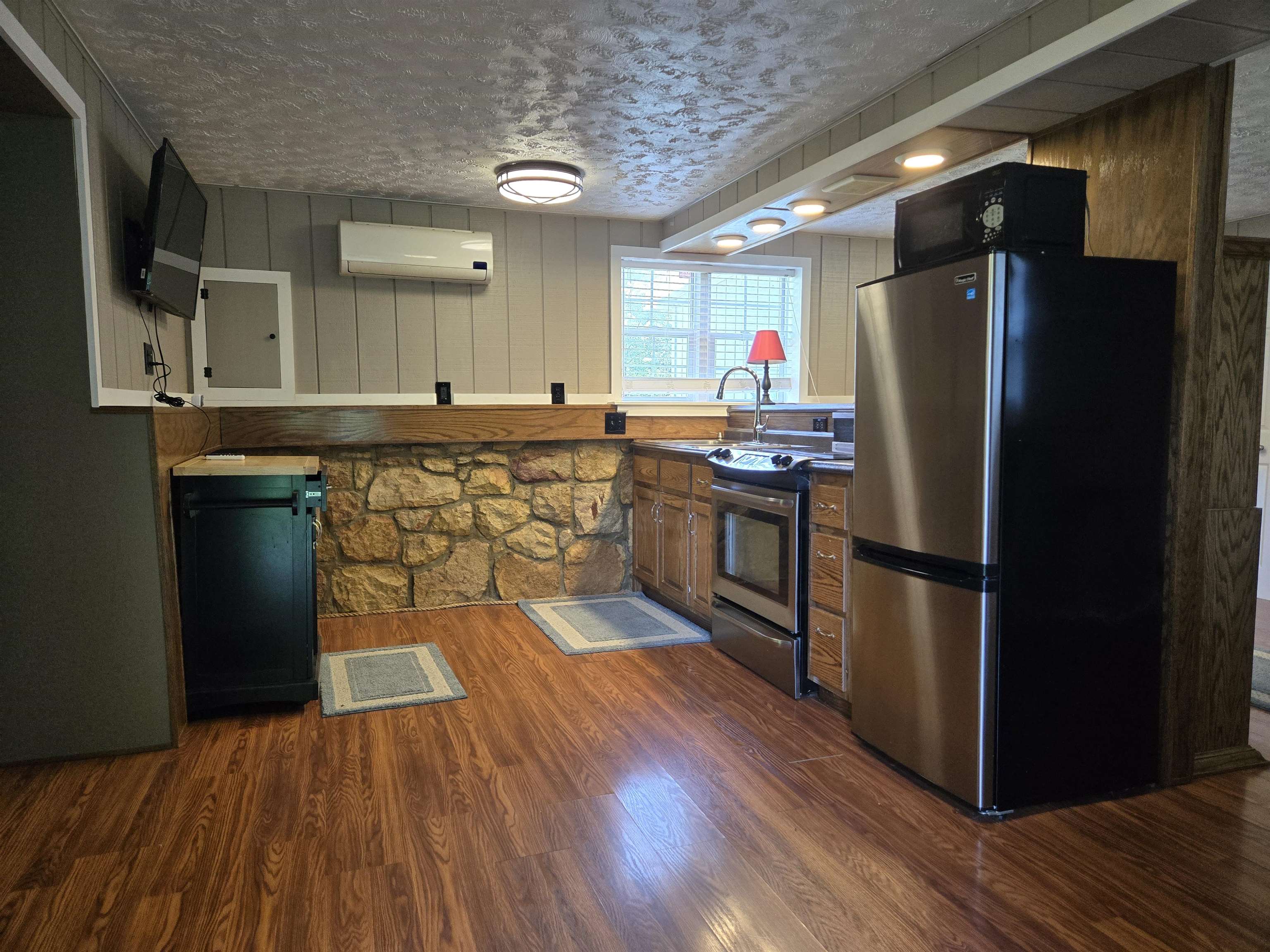 8879 Us Hwy 211 W, Luray, VA 22835 — photo 3