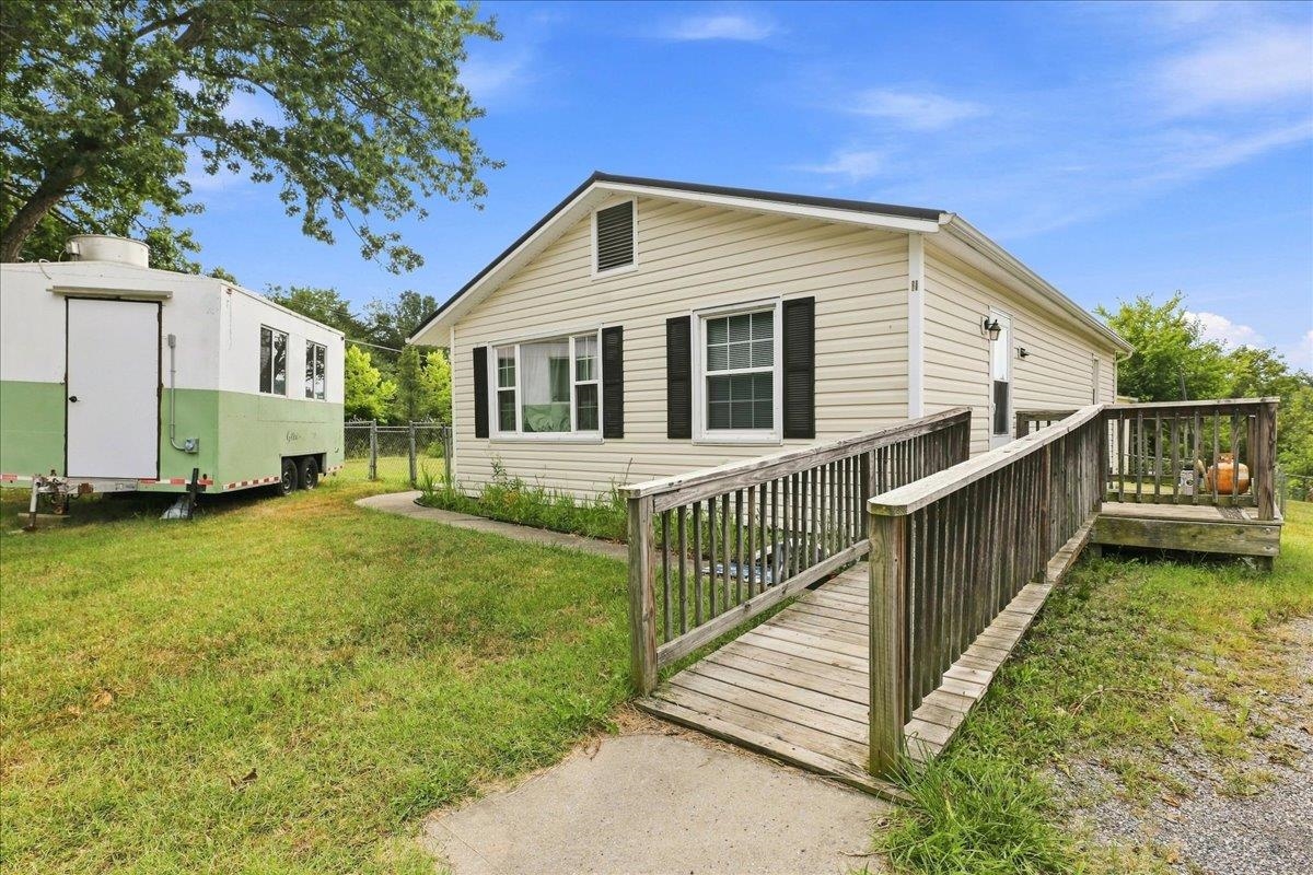 8 Westgate Rd, Verona, VA 24482 — photo 2