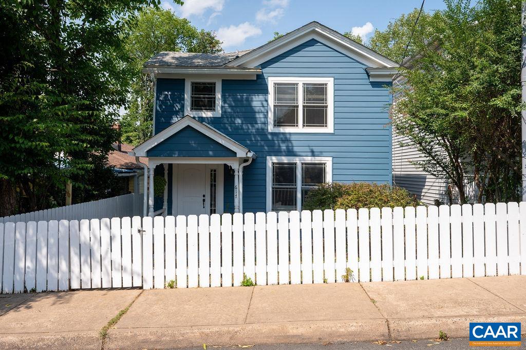 617 Hinton Ave, Charlottesville, VA 22902 — photo 2