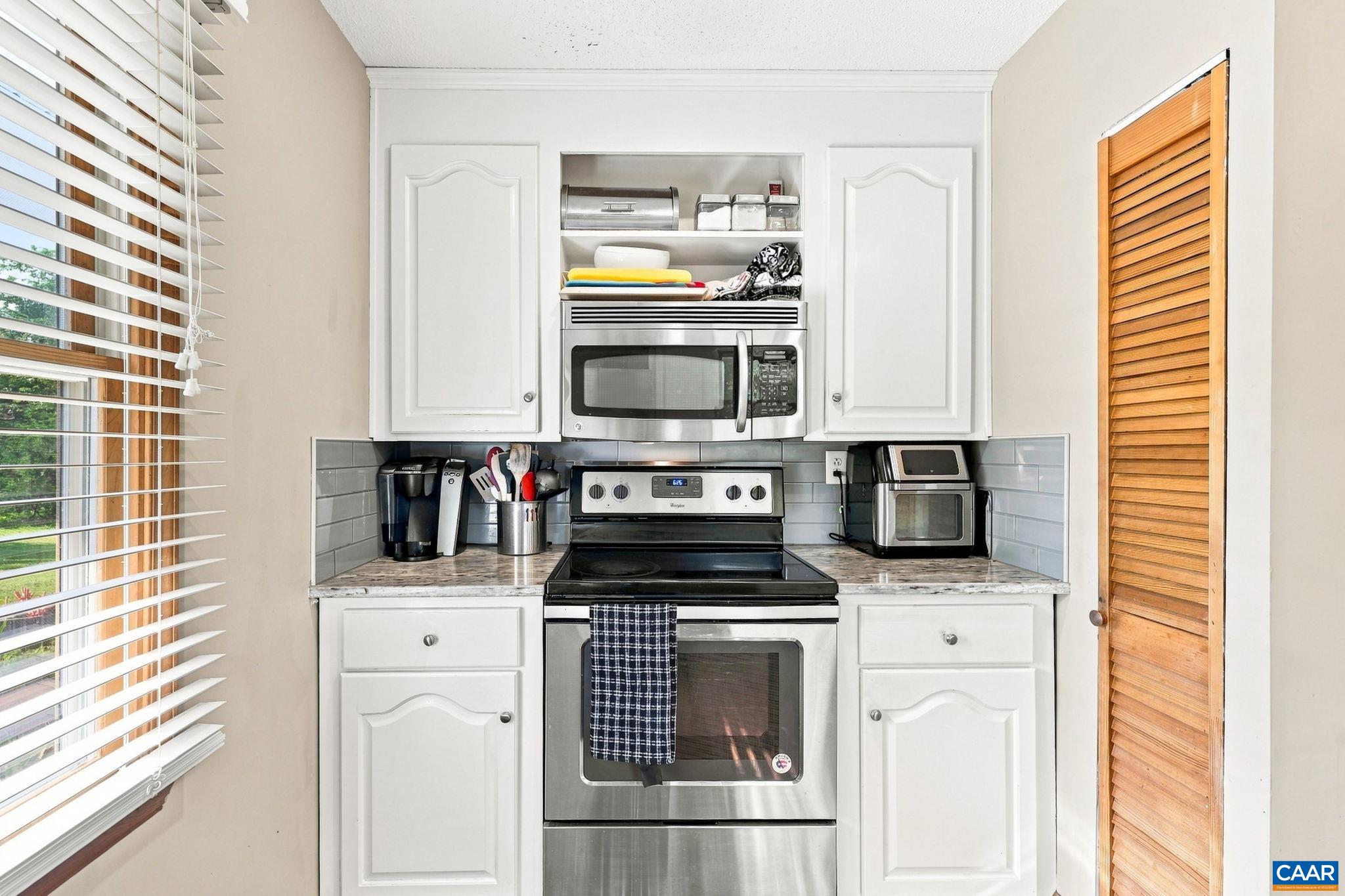 29 Rockfish Ln, Faber, VA 22938 — photo 10