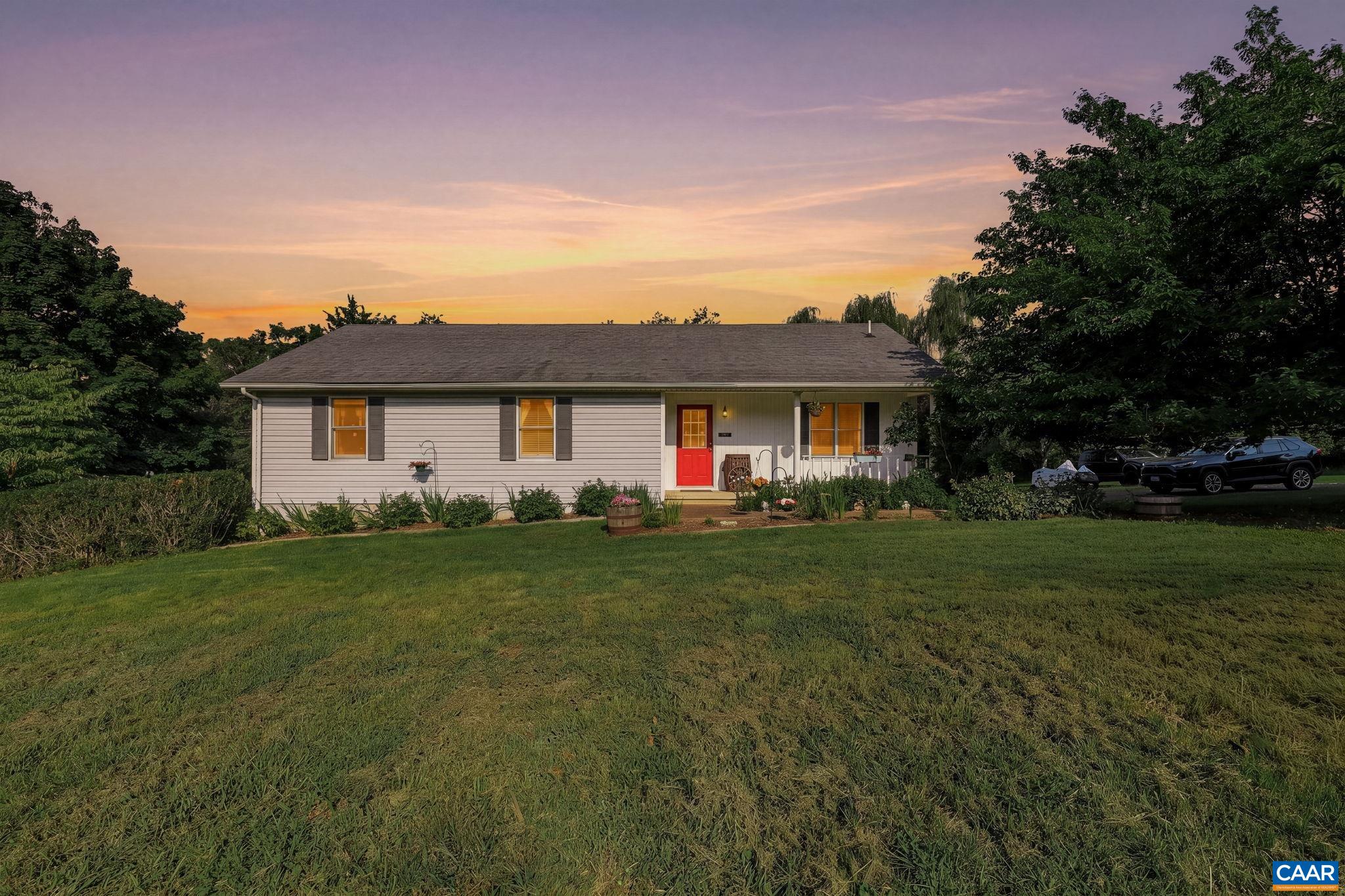 29 Rockfish Ln, Faber, VA 22938 — photo 2