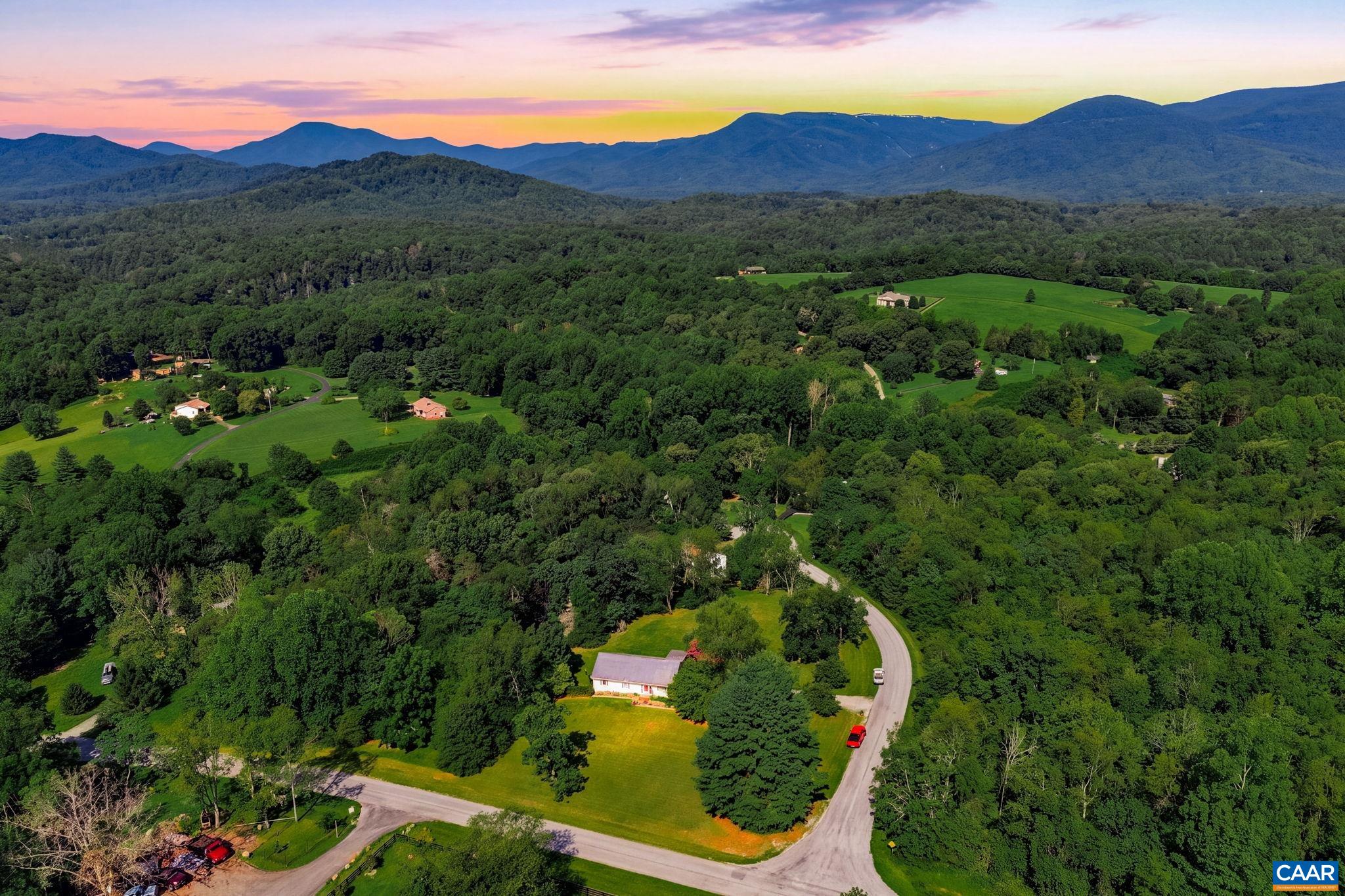 29 Rockfish Ln, Faber, VA 22938 — photo 3
