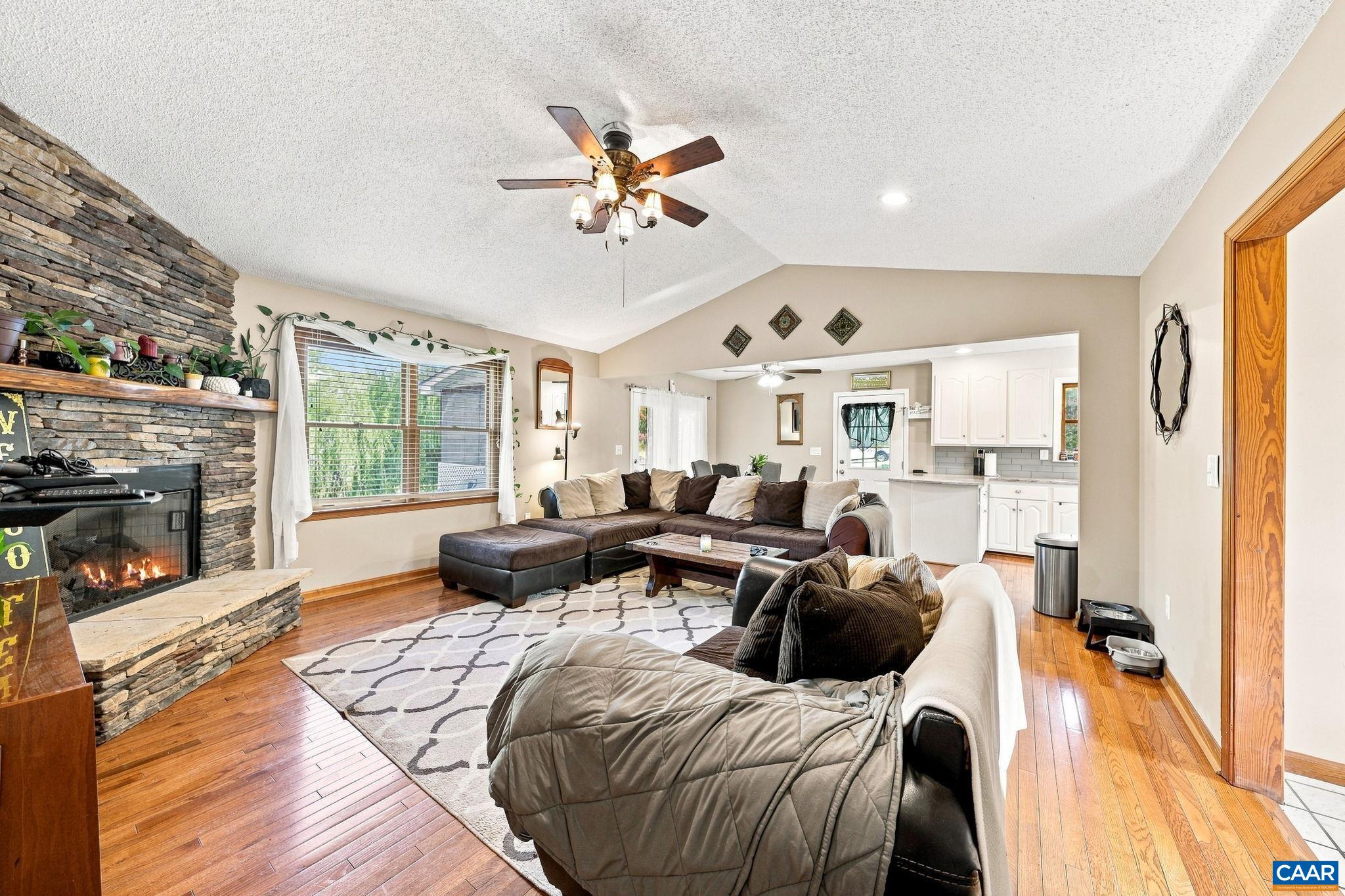 29 Rockfish Ln, Faber, VA 22938 — photo 6