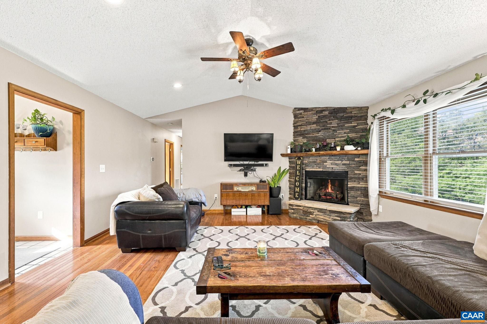 29 Rockfish Ln, Faber, VA 22938 — photo 7