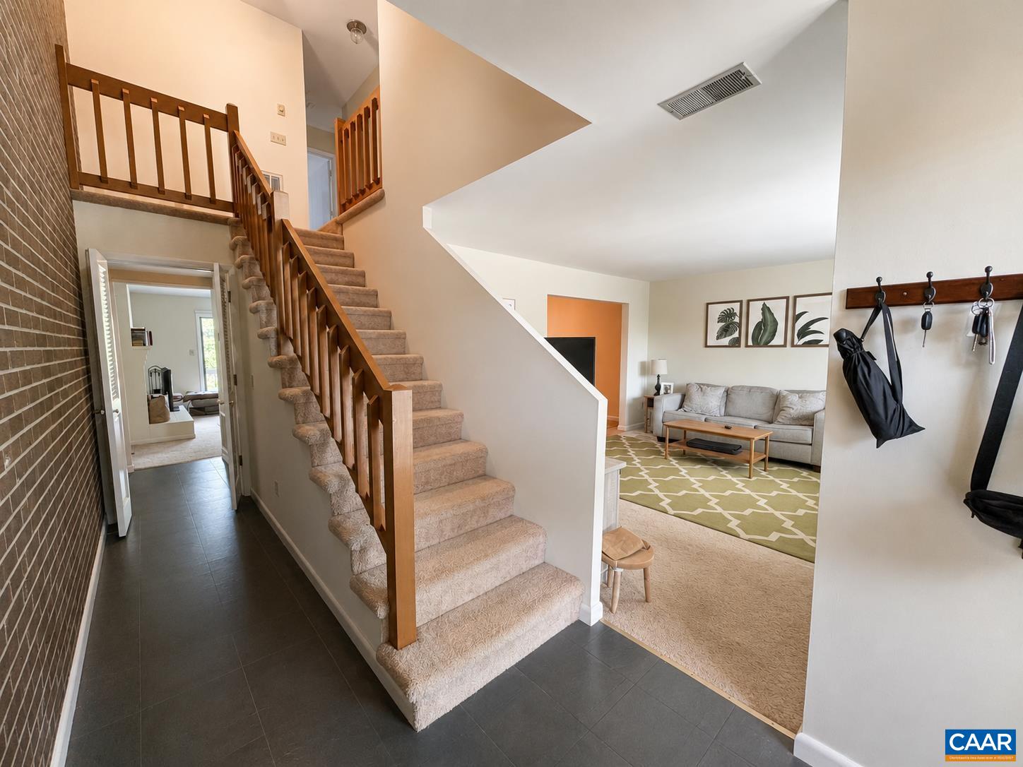 110 Harvest Dr, Charlottesville, VA 22903 — photo 2