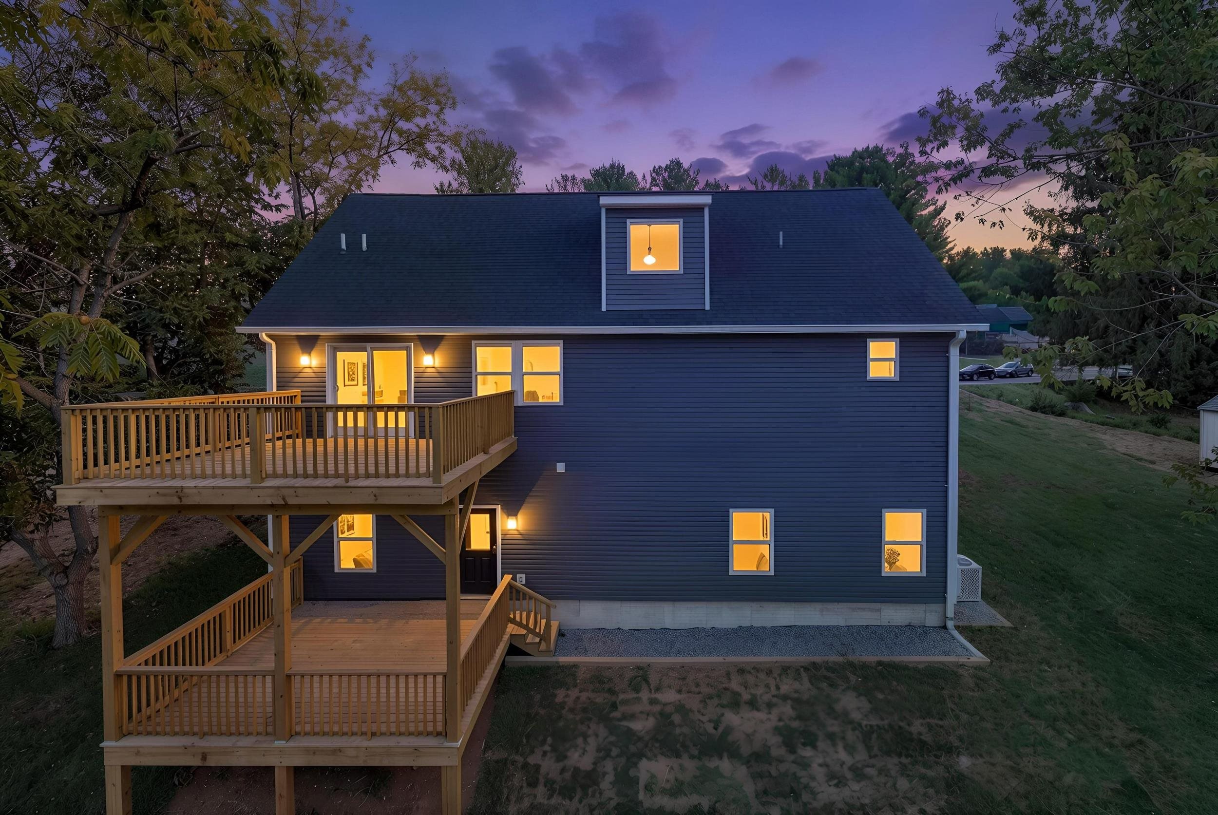 715 Hillcrest Dr, Staunton, VA 24401 — photo 2
