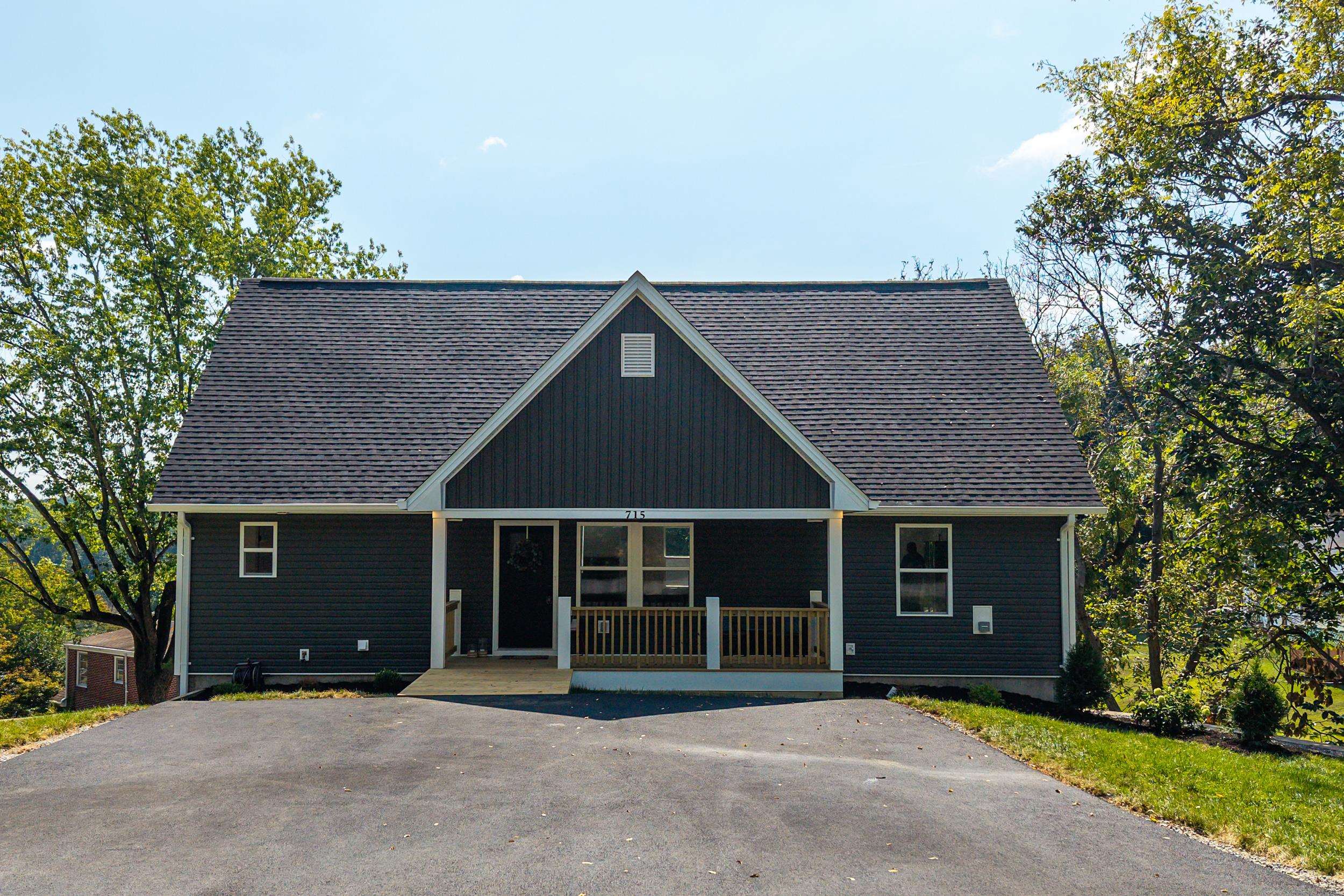 715 Hillcrest Dr, Staunton, VA 24401 — photo 4
