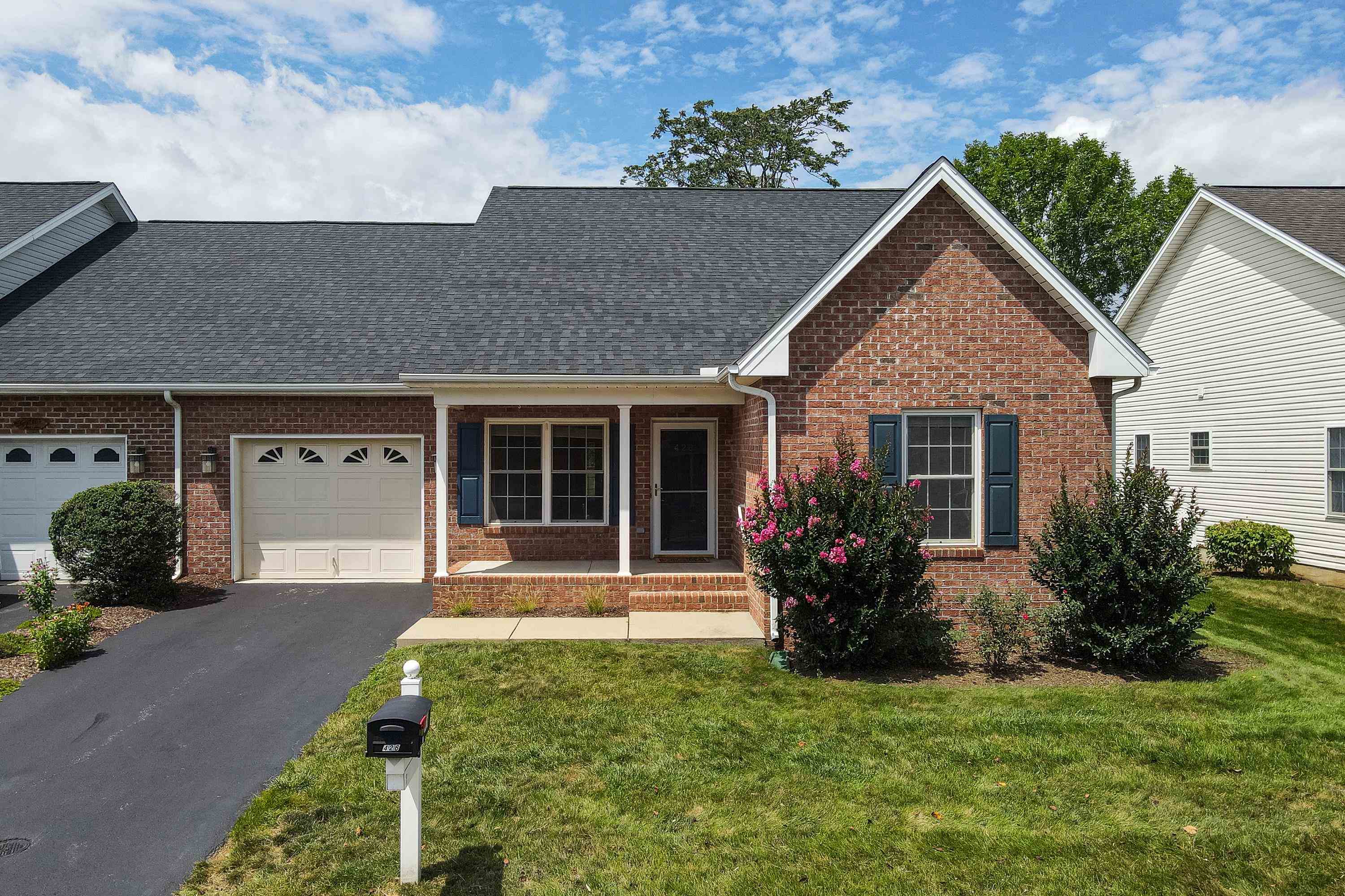 426 Hickory Grove Cir, Harrisonburg, VA 22801