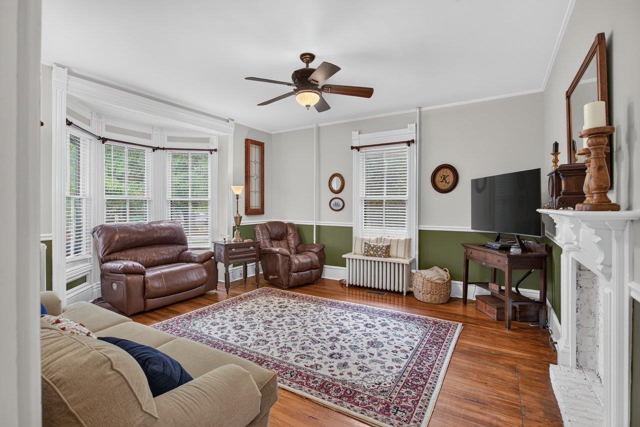 110 Park Ave, Grottoes, VA 24441 — photo 4