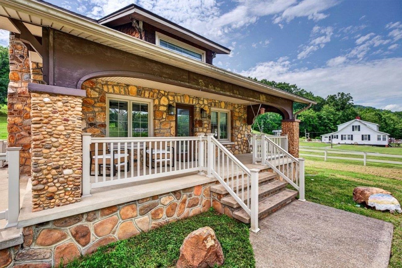 19078 Spotswood Trl, Elkton, VA 22827