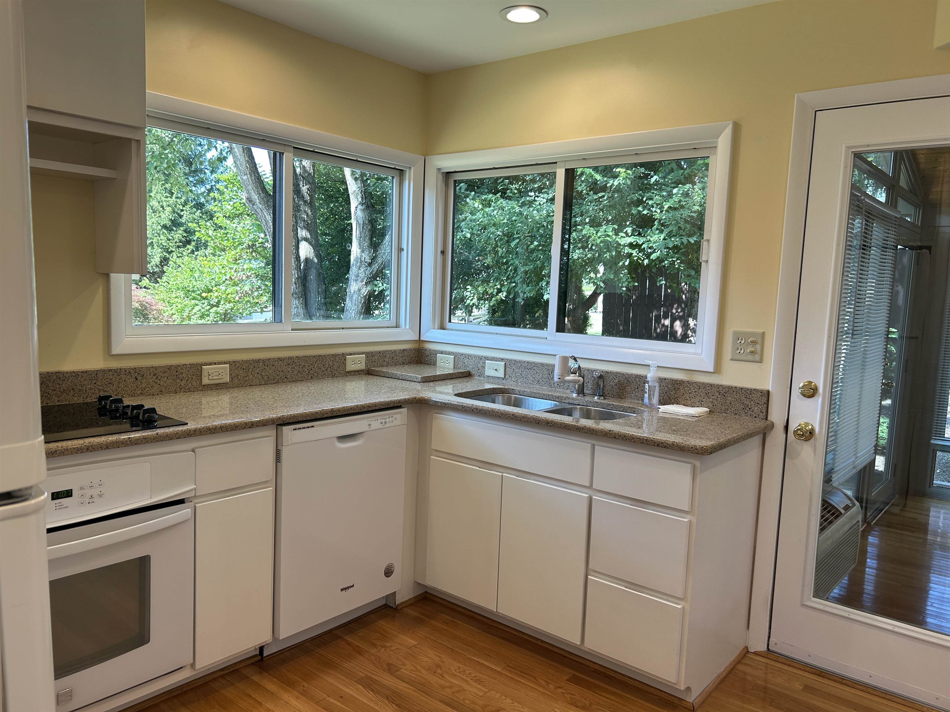 24 Shannon Pl, Staunton, VA 24401 — photo 5