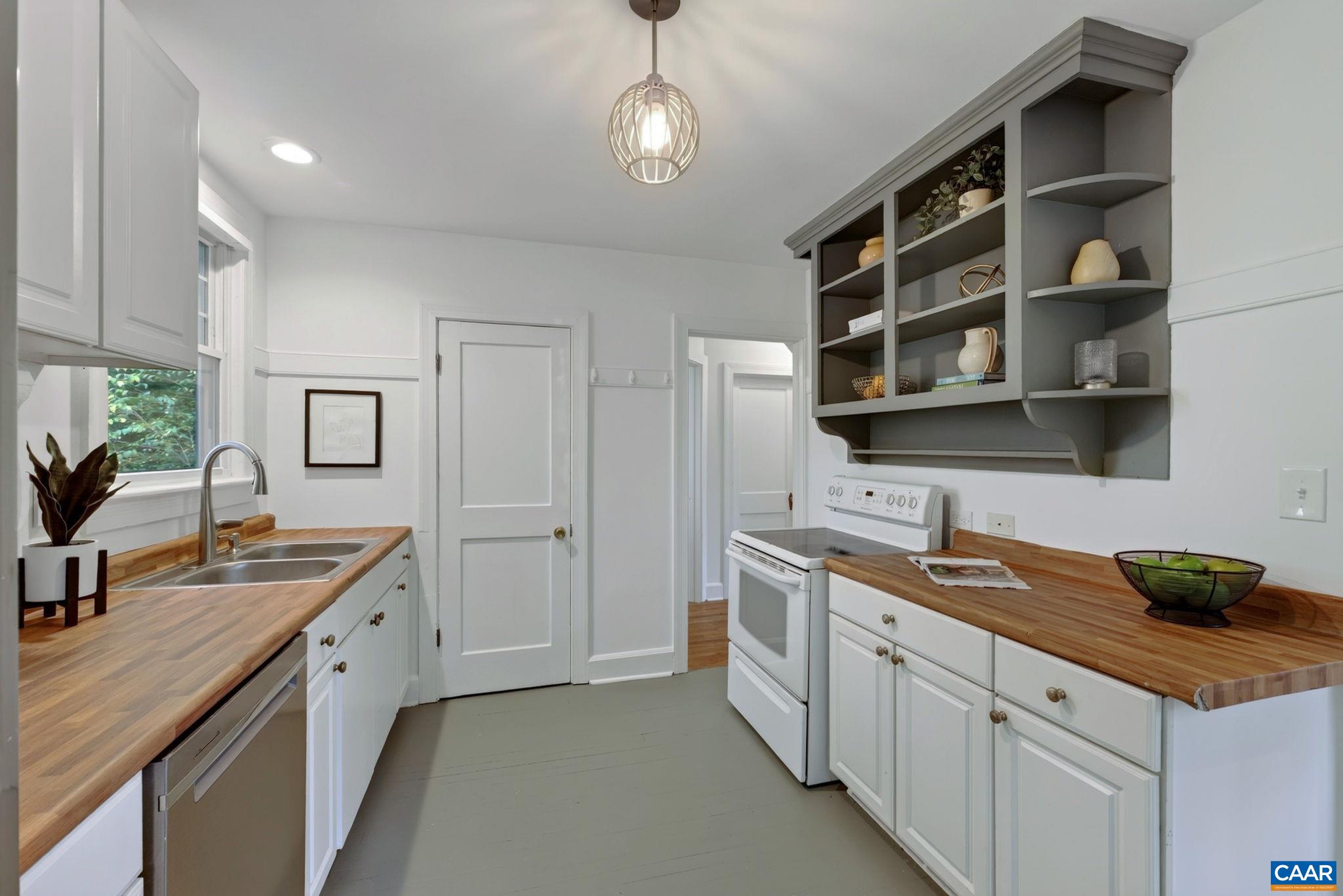 19 Mobile Ln, Charlottesville, VA 22903 — photo 6