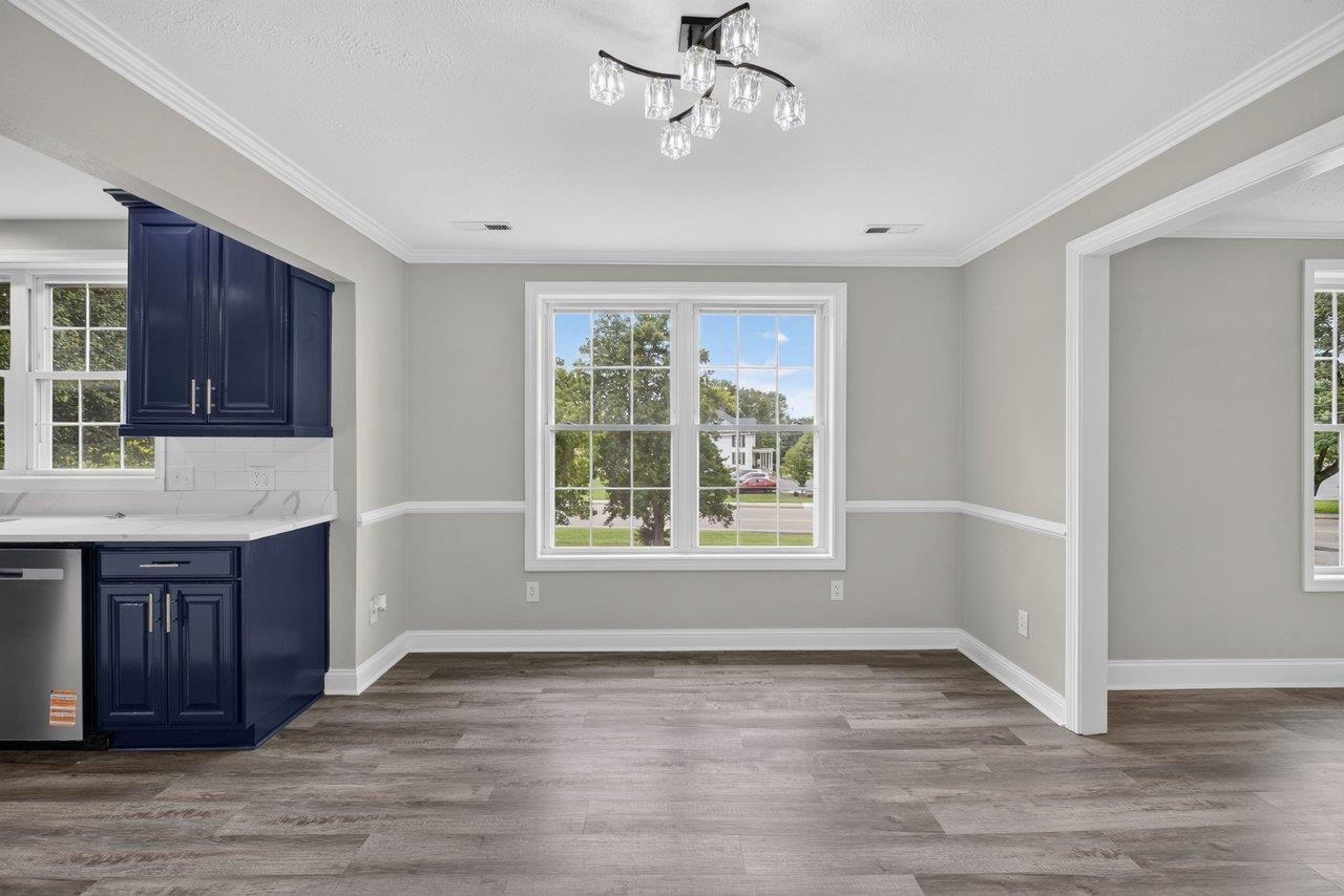 91 Grace St, Grottoes, VA 24441 — photo 10