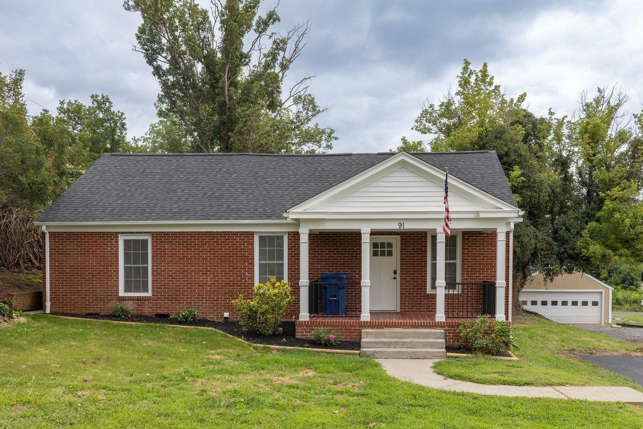 91 Grace St, Grottoes, VA 24441 — photo 2