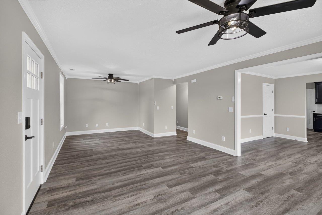 91 Grace St, Grottoes, VA 24441 — photo 5