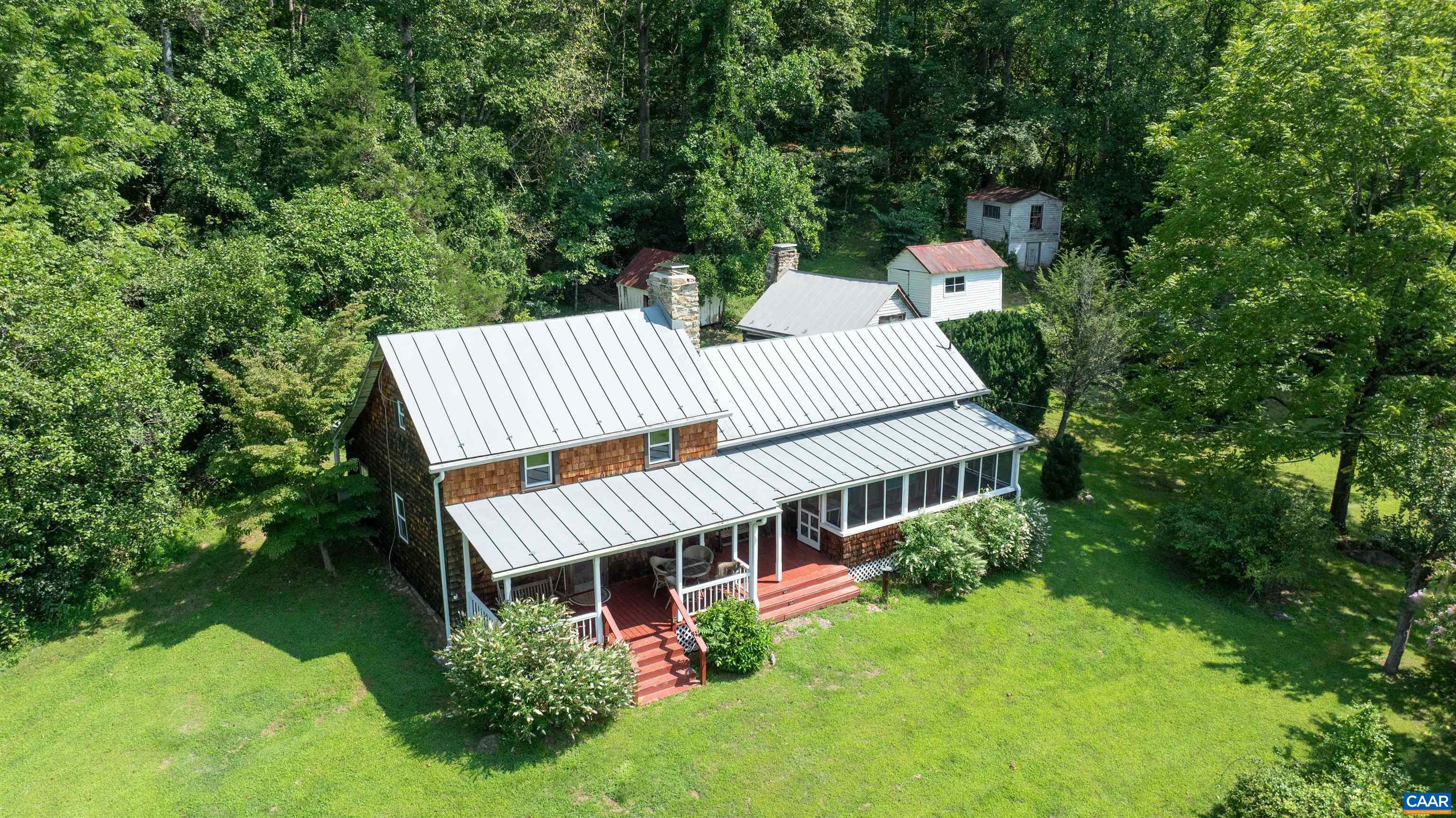 2042 Weakley Hollow Rd, Syria, VA 22743 — photo 3