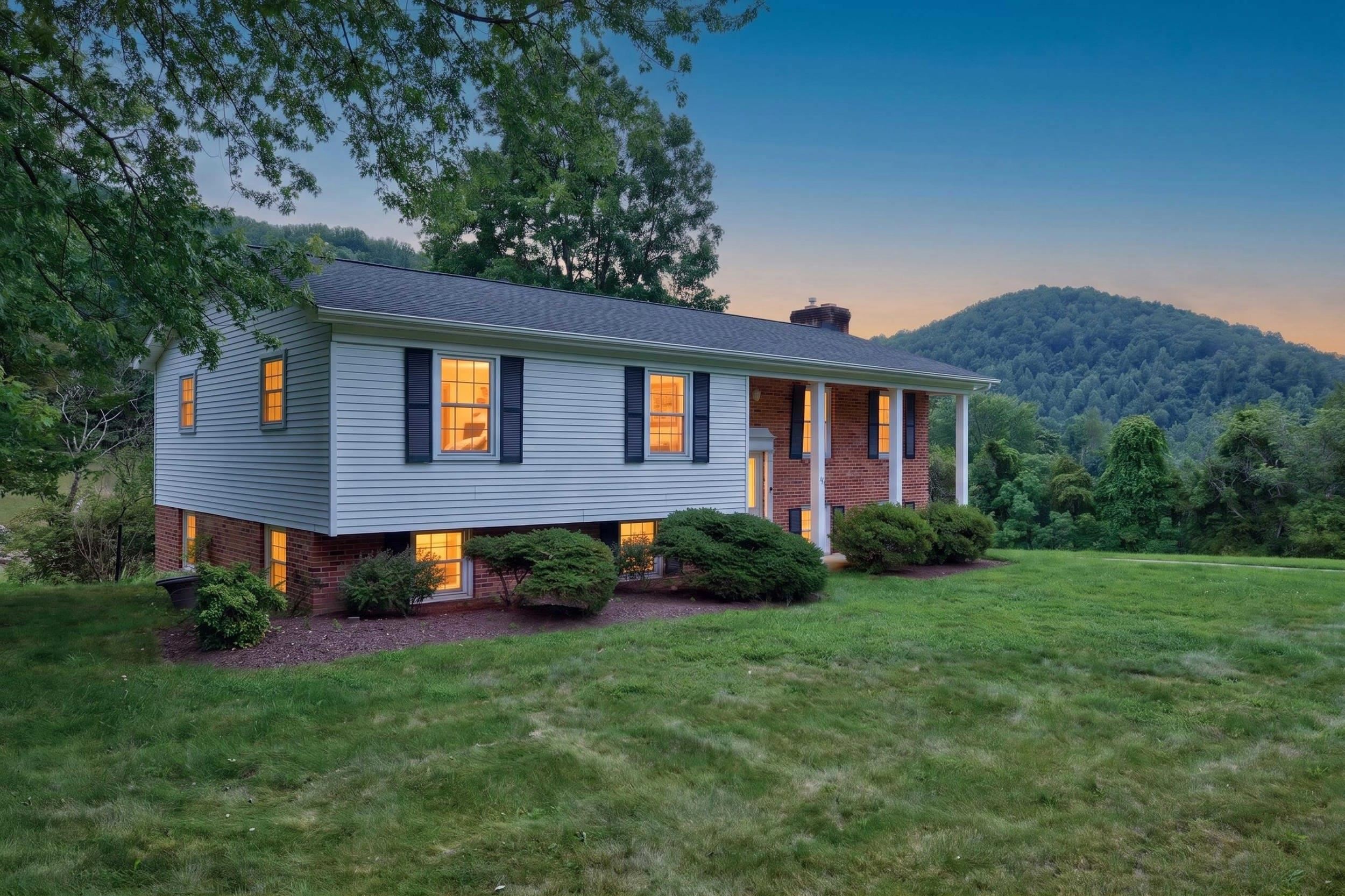 20448 Mt Pleasant Rd, Elkton, VA 22827